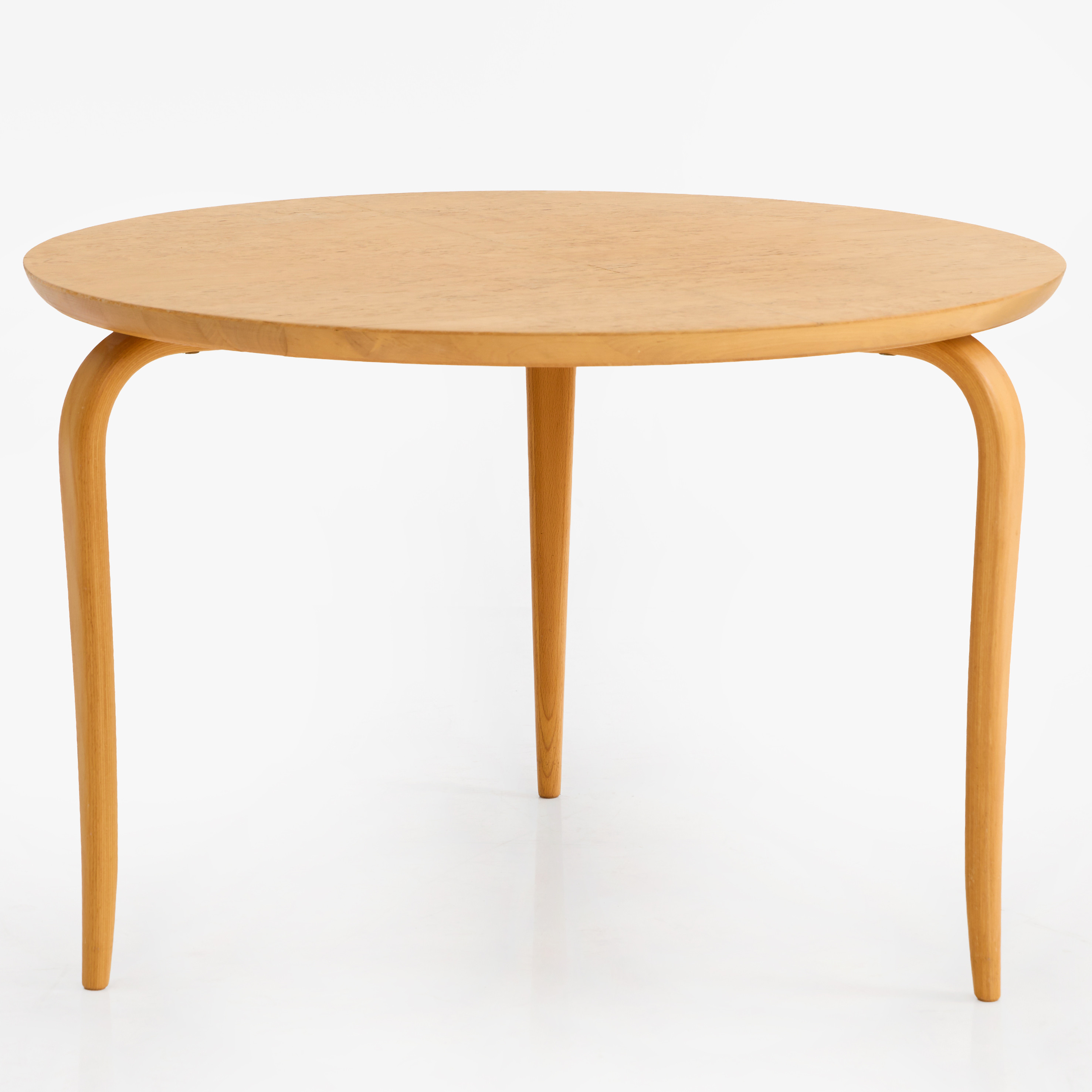 BRUNO MATHSSON. Bord, "Annika", Dux, brännmärkt, skiva fanerad i masurbjörk, tre ben i massiv bok.