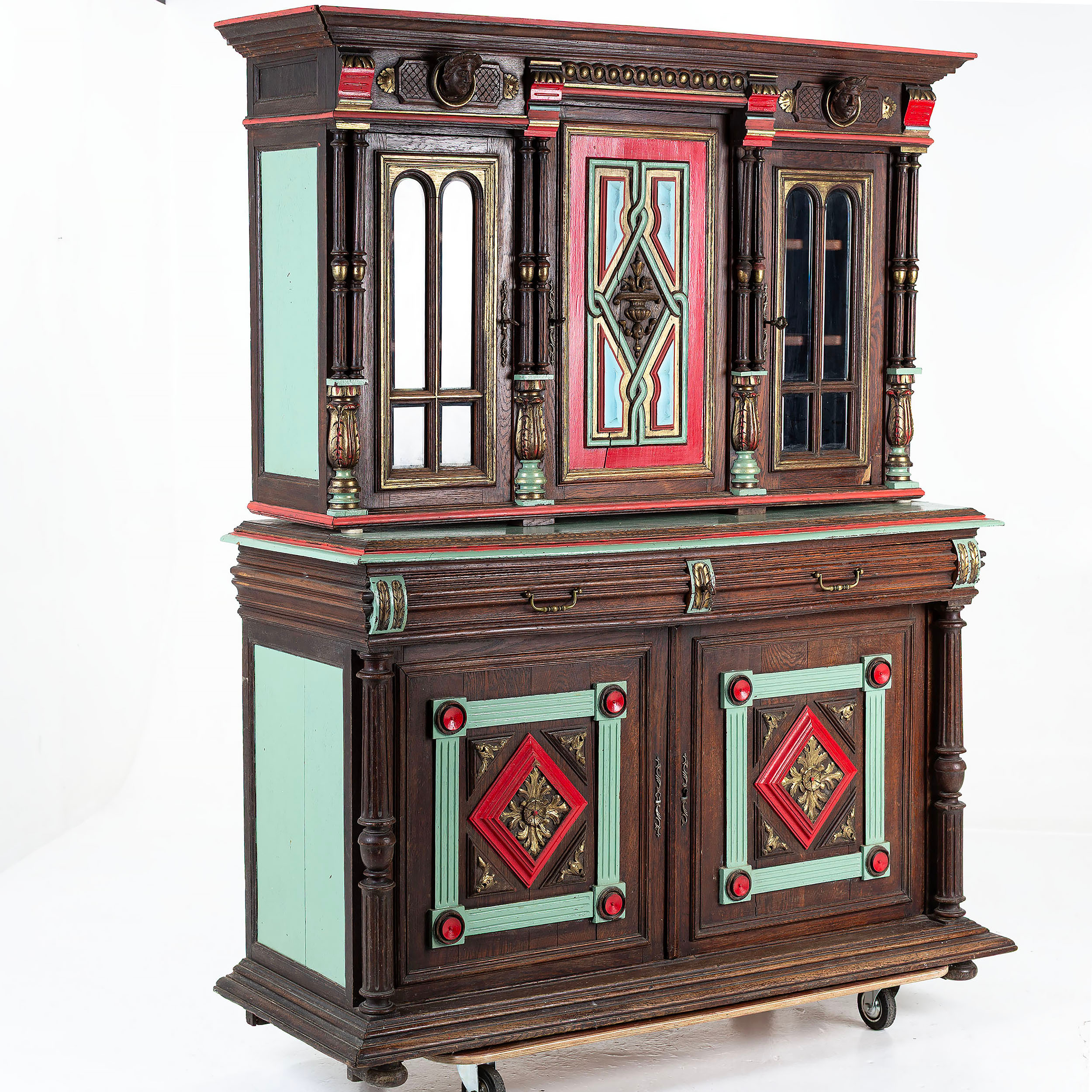 SALSKÅP, bemålat, nyrenässans, sekelskiftet 1900.