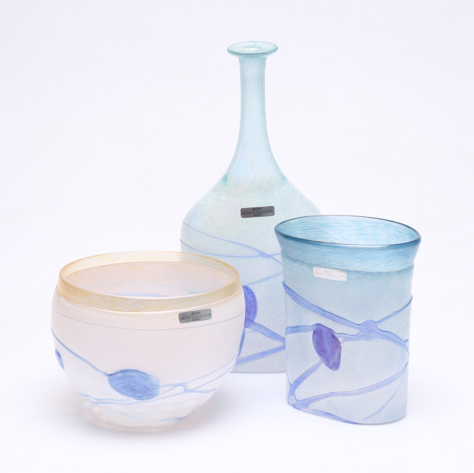 BERTIL VALLIEN. "Galaxy", 3 delar, konstglas, Kosta Boda, signerade.