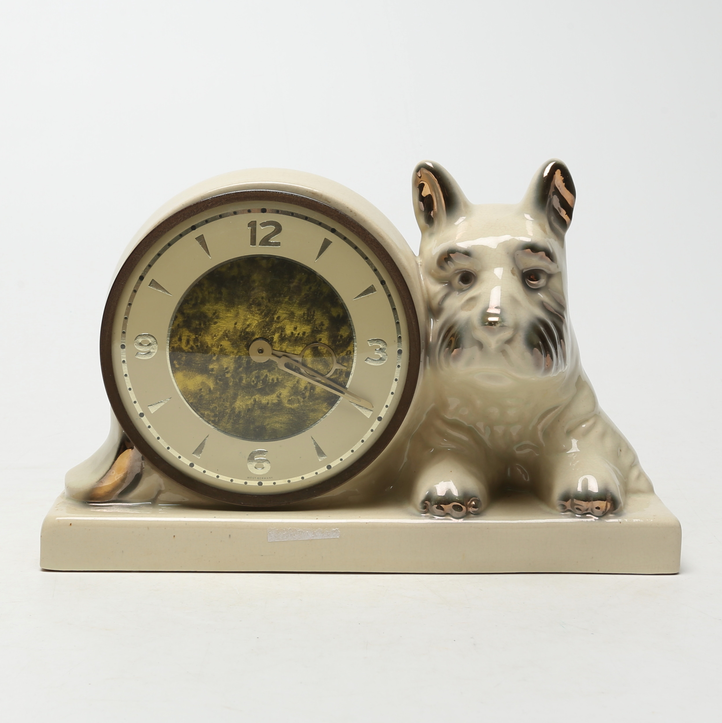 BORDSUR, porslin, med "hundskulptur".