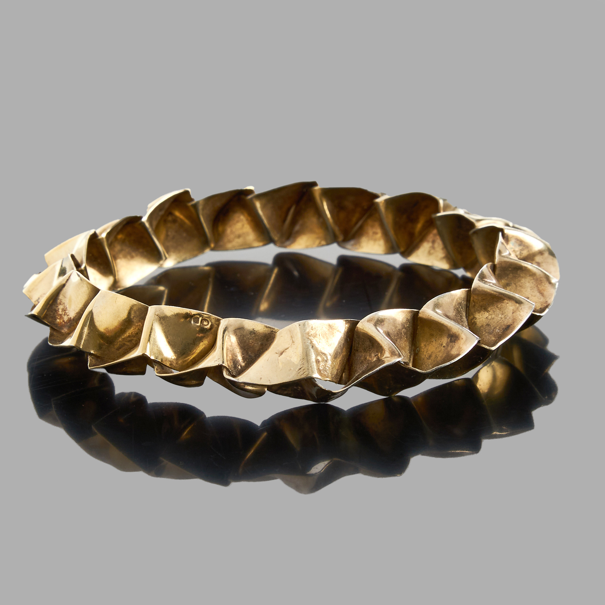 ARMRING, silver, modernistisk form, utländska stämplar. sannolikt 1900-talets mitt.