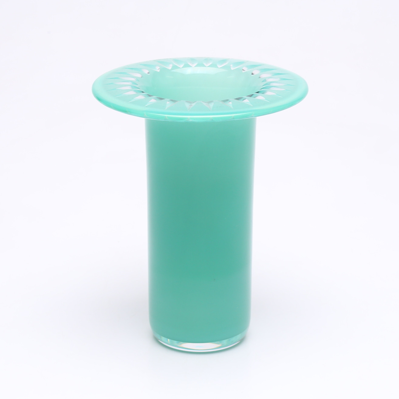 SIGURD PERSSON. Vas, Konstglas, Kosta, signerad.