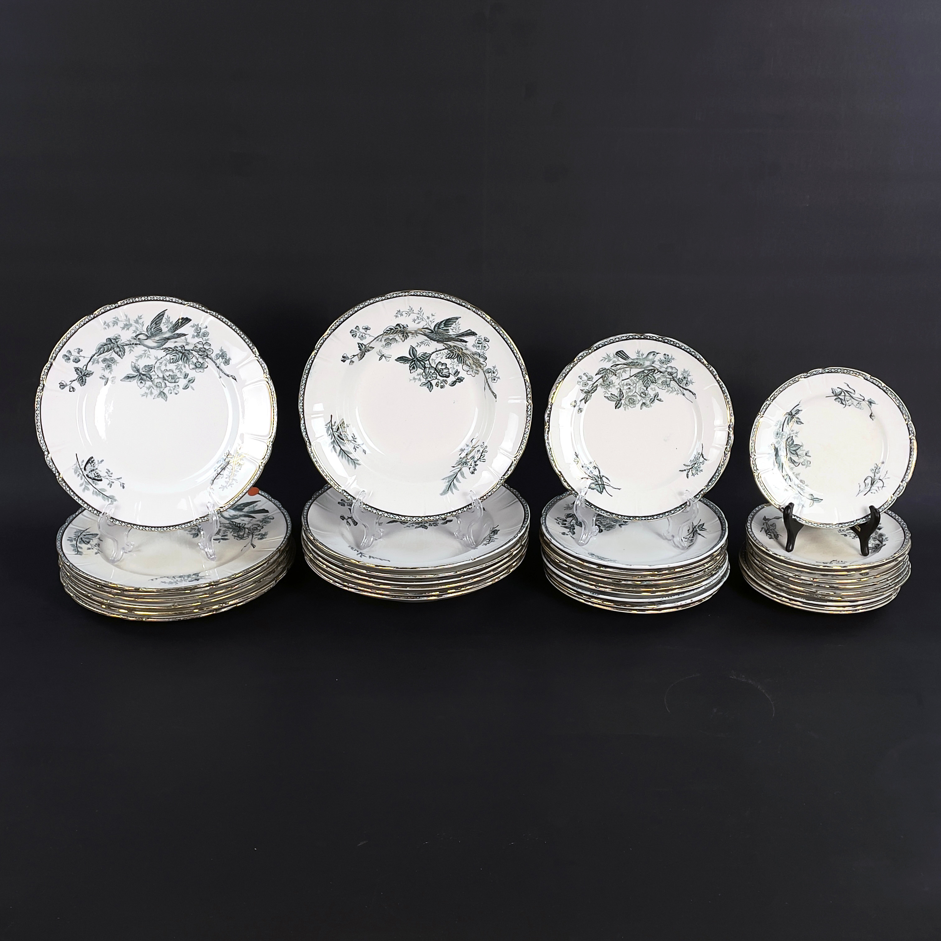 SERVISDELAR, 34 delar, flintgods, "Wexiö guld", Gustavsberg.