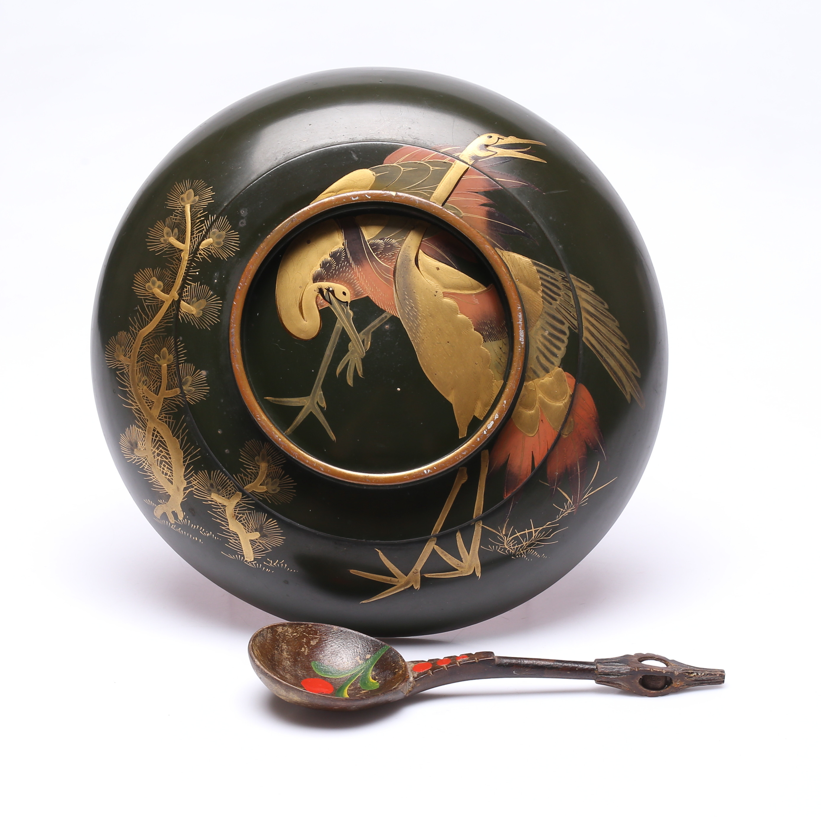 LACKARBETEN, 2 delar, Japan samt Europa, 1900-tal.