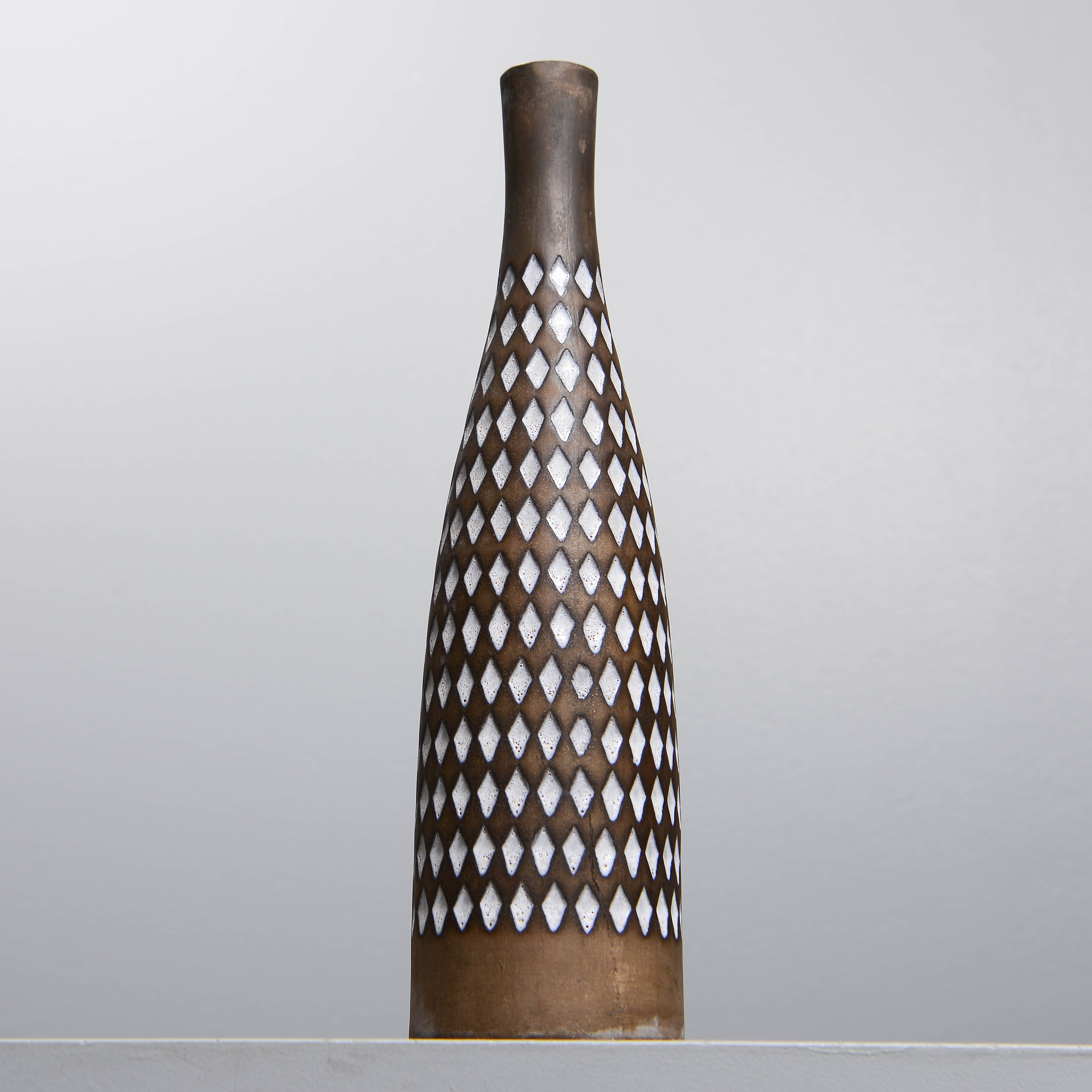 INGRID ATTERBERG. "Pepita", vas, modell 2191, Upsala-Ekeby, 1954-56.