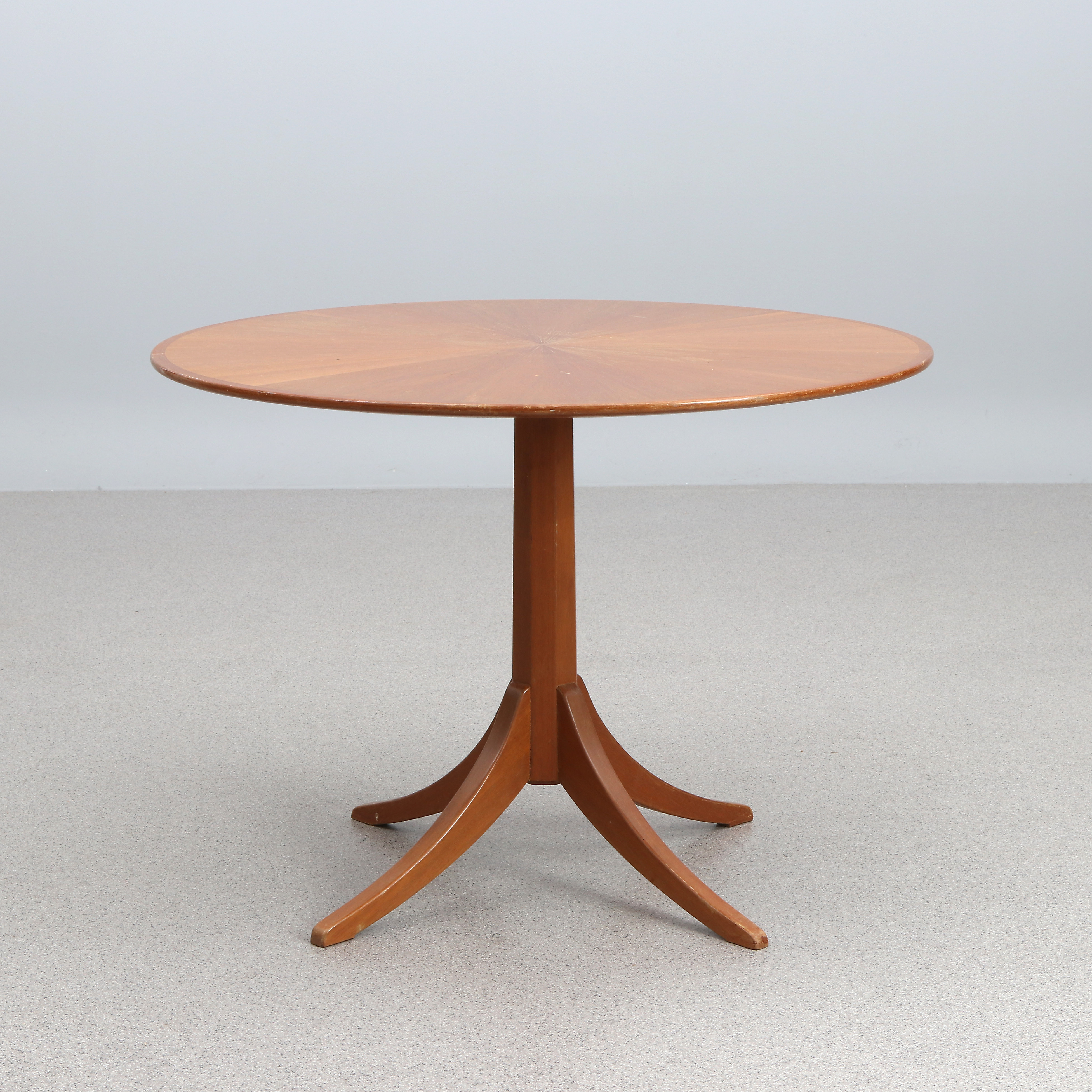 BORD. Teak. Märkt T.S-n undertill. 1960-tal.