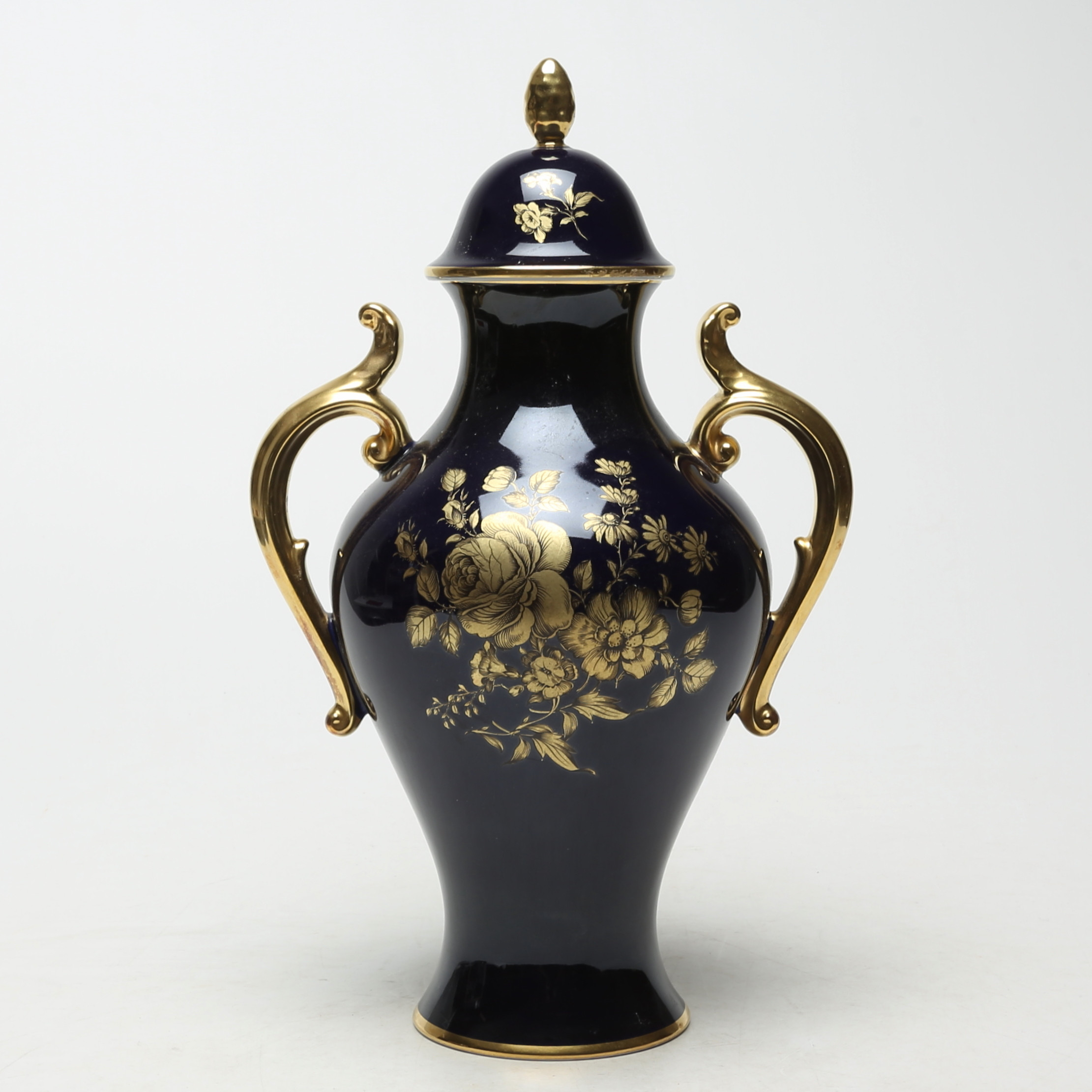 LOCKURNA, porslin, Kobolt och målad med 22 K guld.