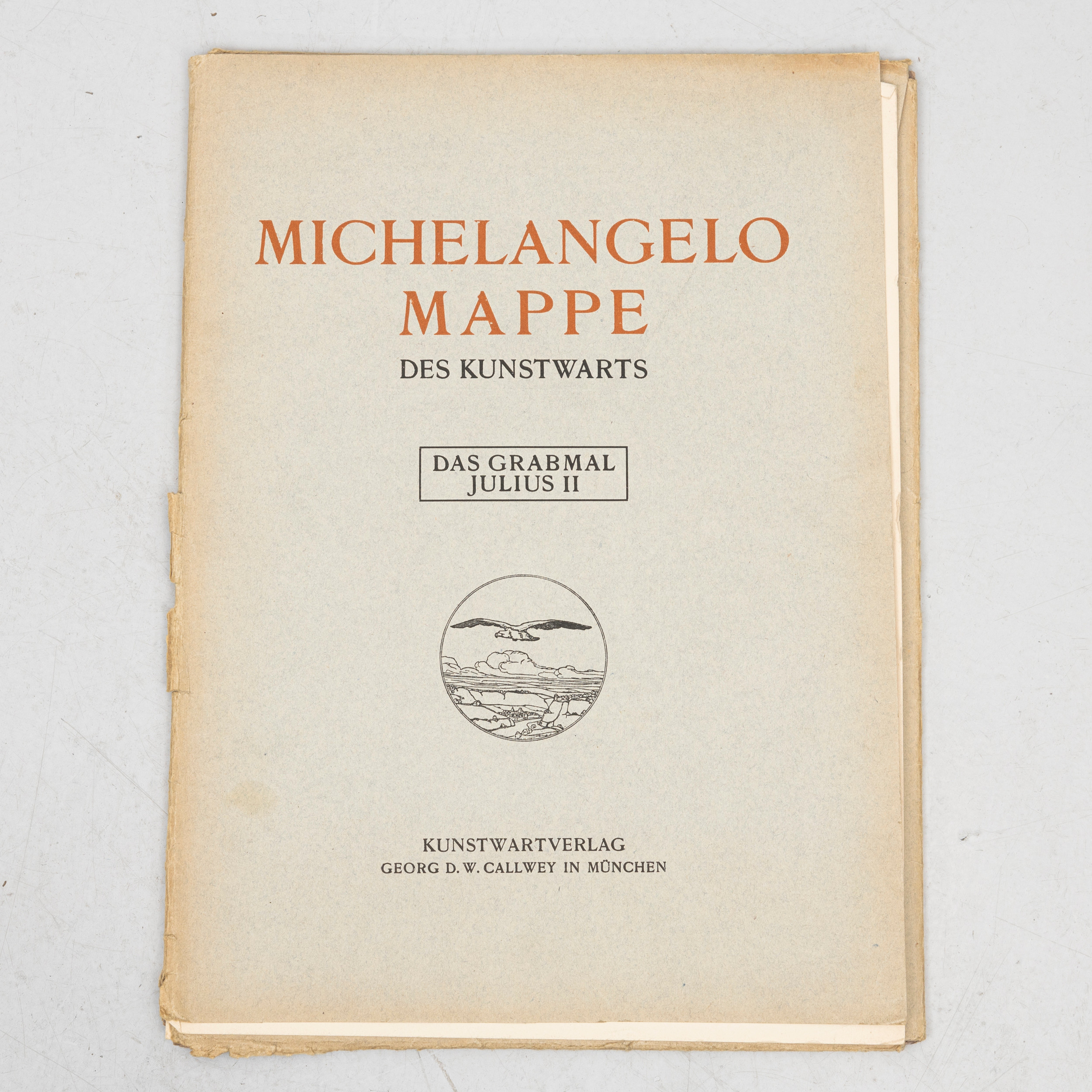 MICHELANGELO BUONARROTI. Mapp innehållande 14 blad med olika svartvita tryck av skulpturer, utgivare, Georg D.W Callwey, München, Tyskland.