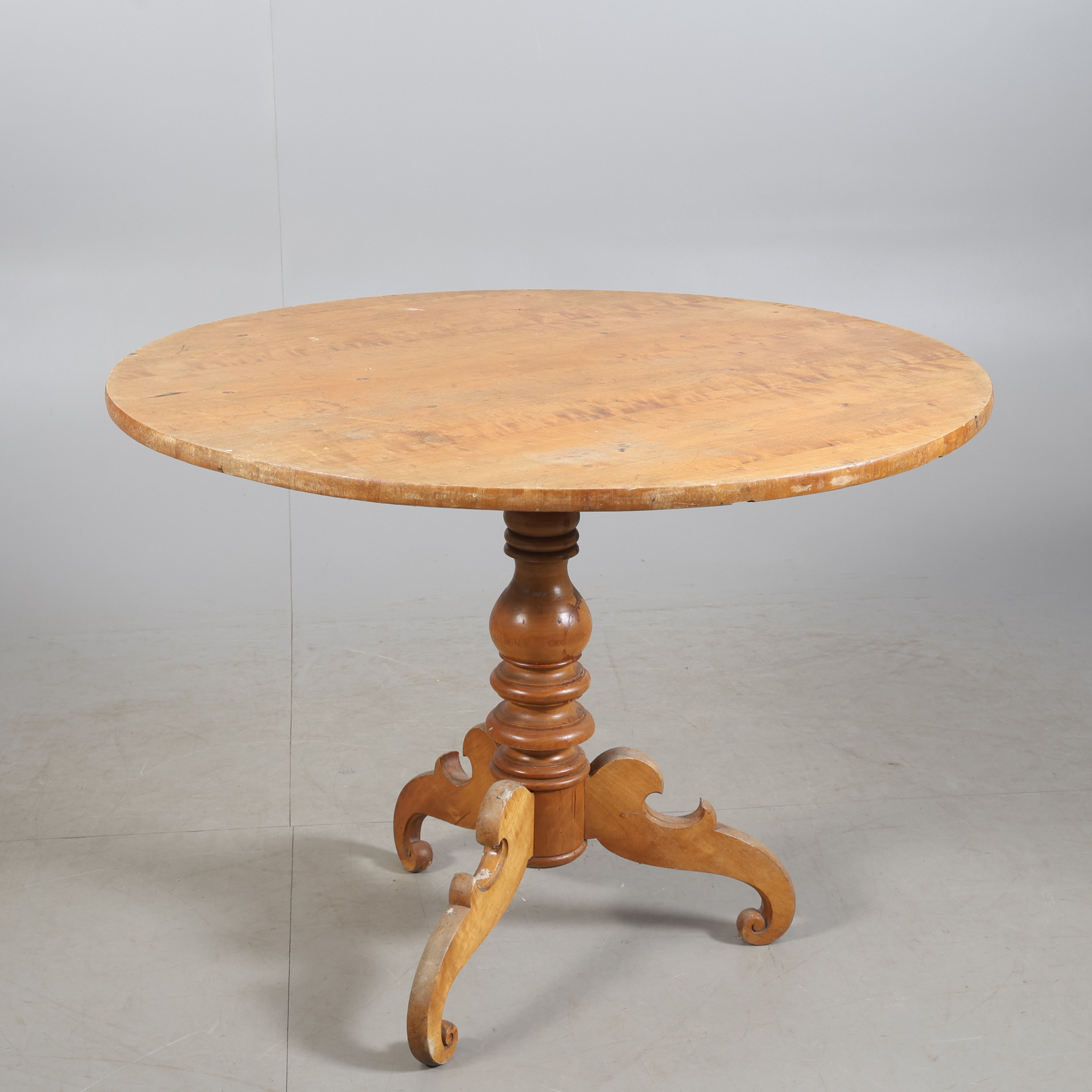 FÄLLBORD, SKIVA FANÉRAD I BJÖRKROT, 1800-TAL.