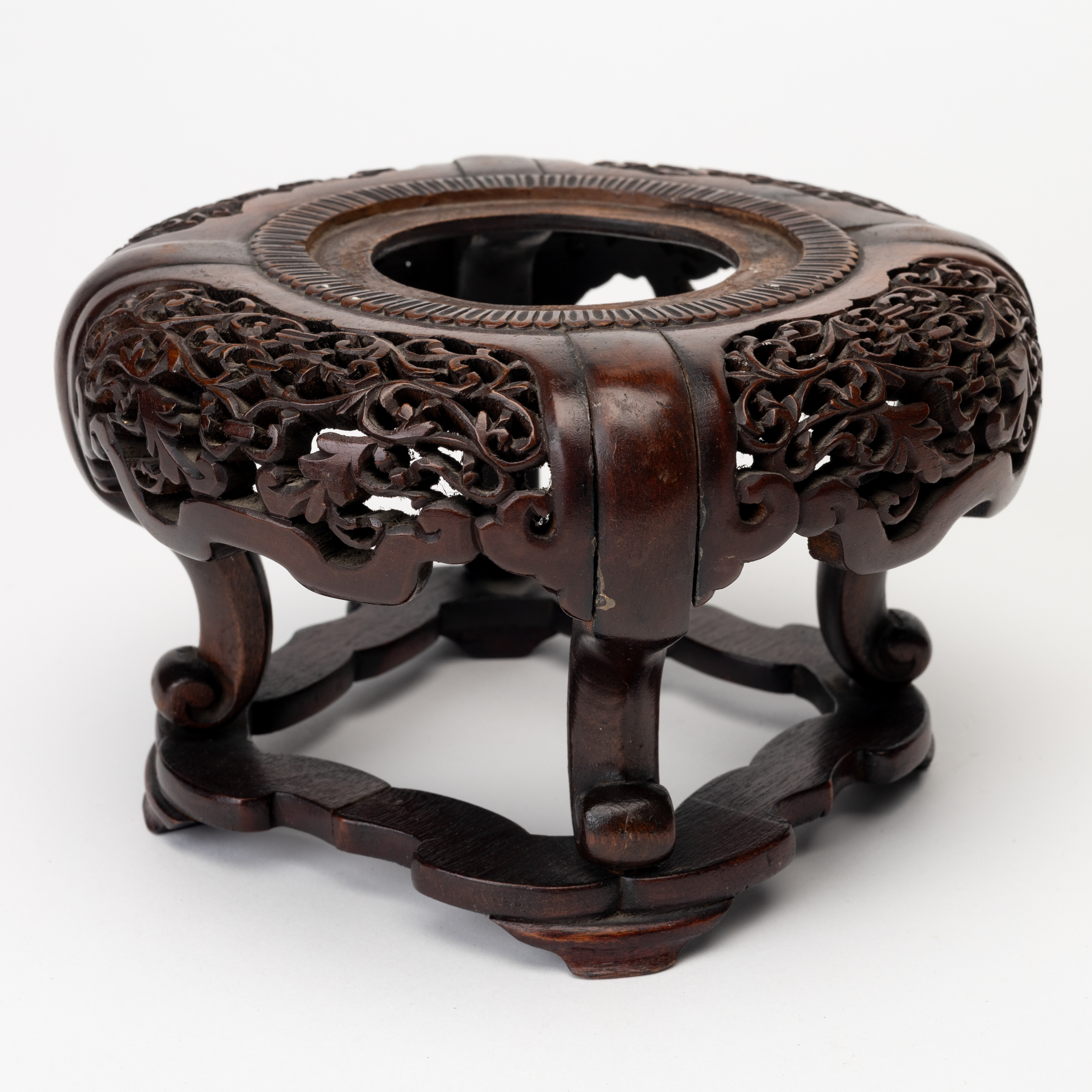 STÄLL, hardwood, Sydostasien, 1900-talets andra hälft.