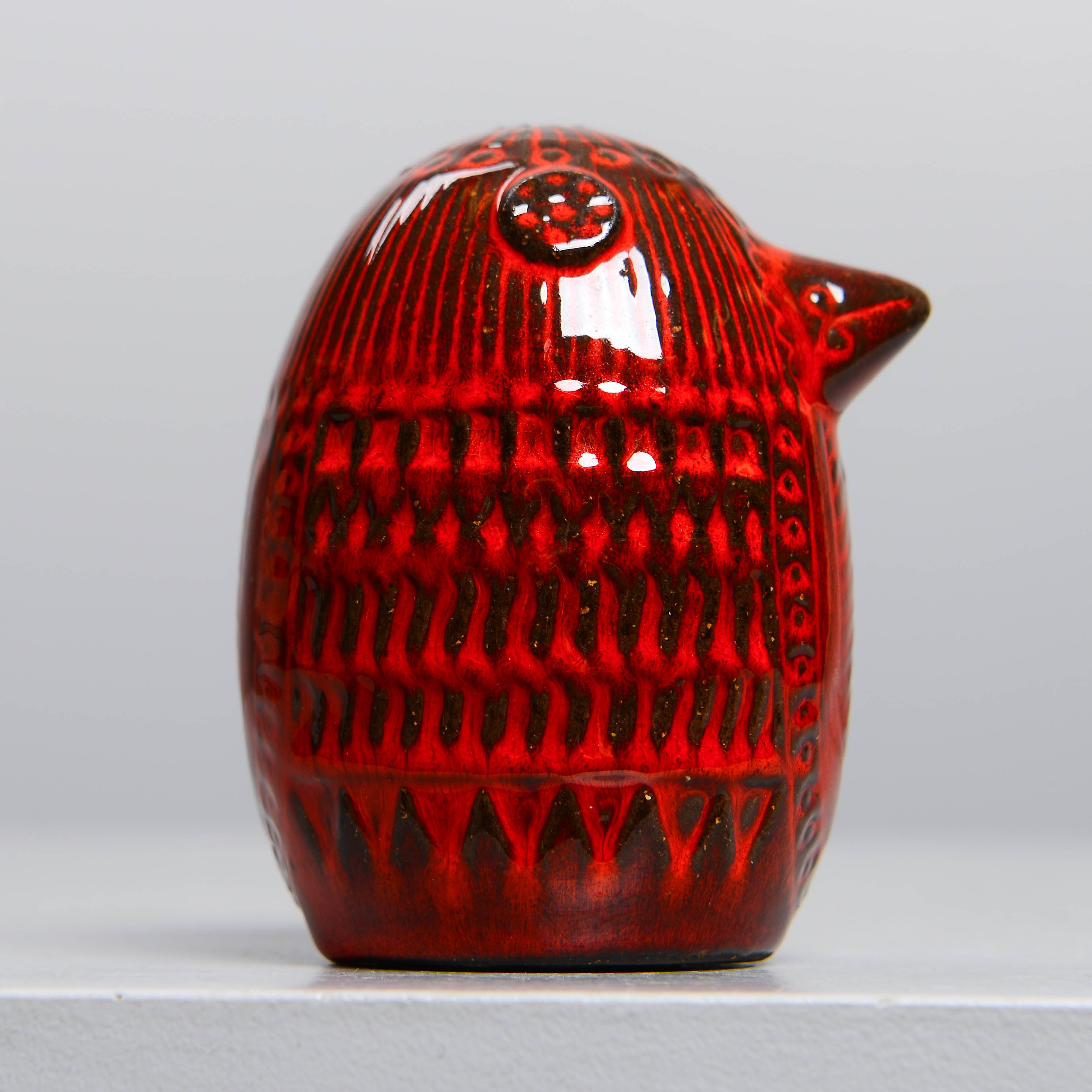 MARI SIMMULSON. Fågel, modell 0192M, Upsala Ekeby, omkring 1970.