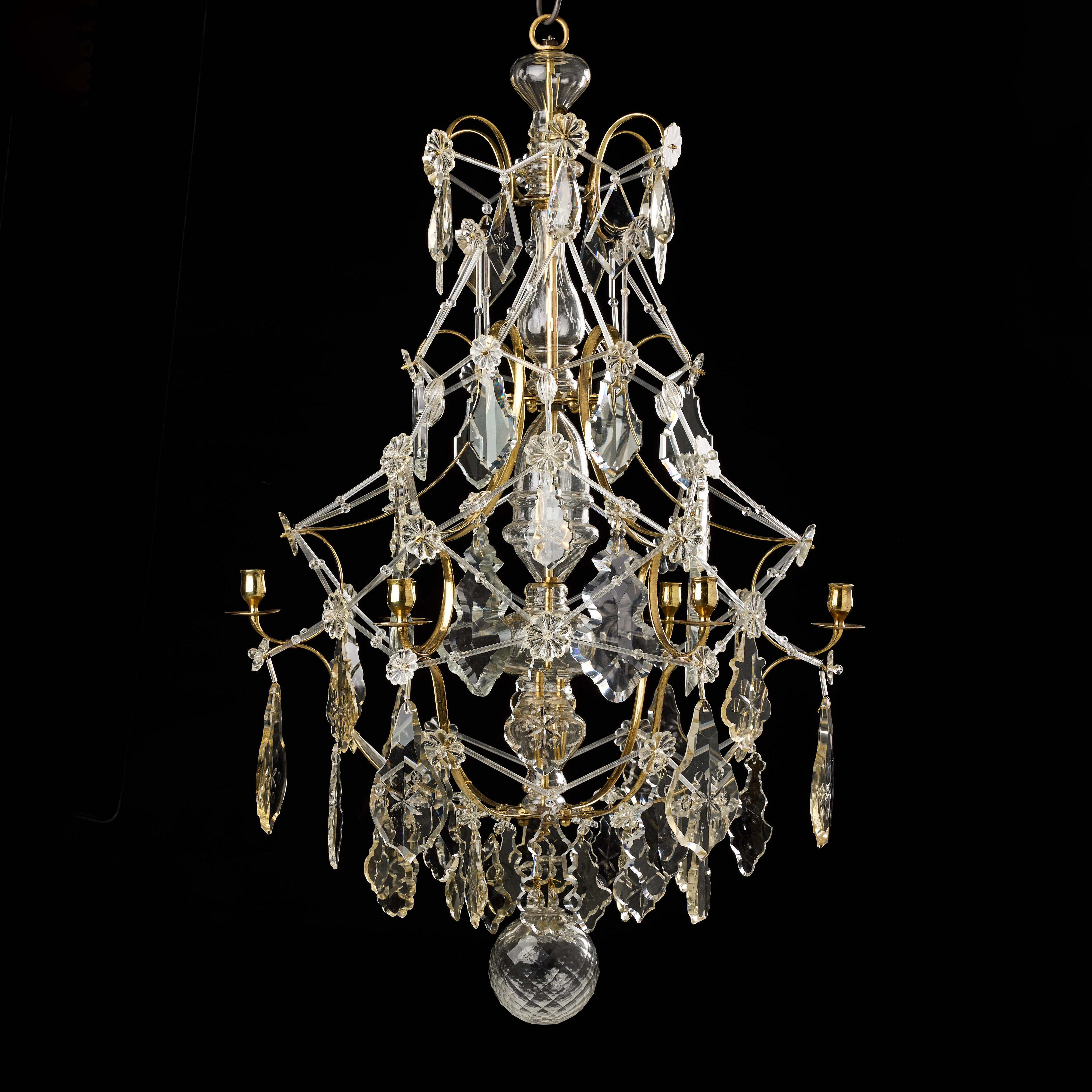 LJUSKRONA, rokoko-stil, 1800-tal, för sex ljus, stomme i förgylld mässing.