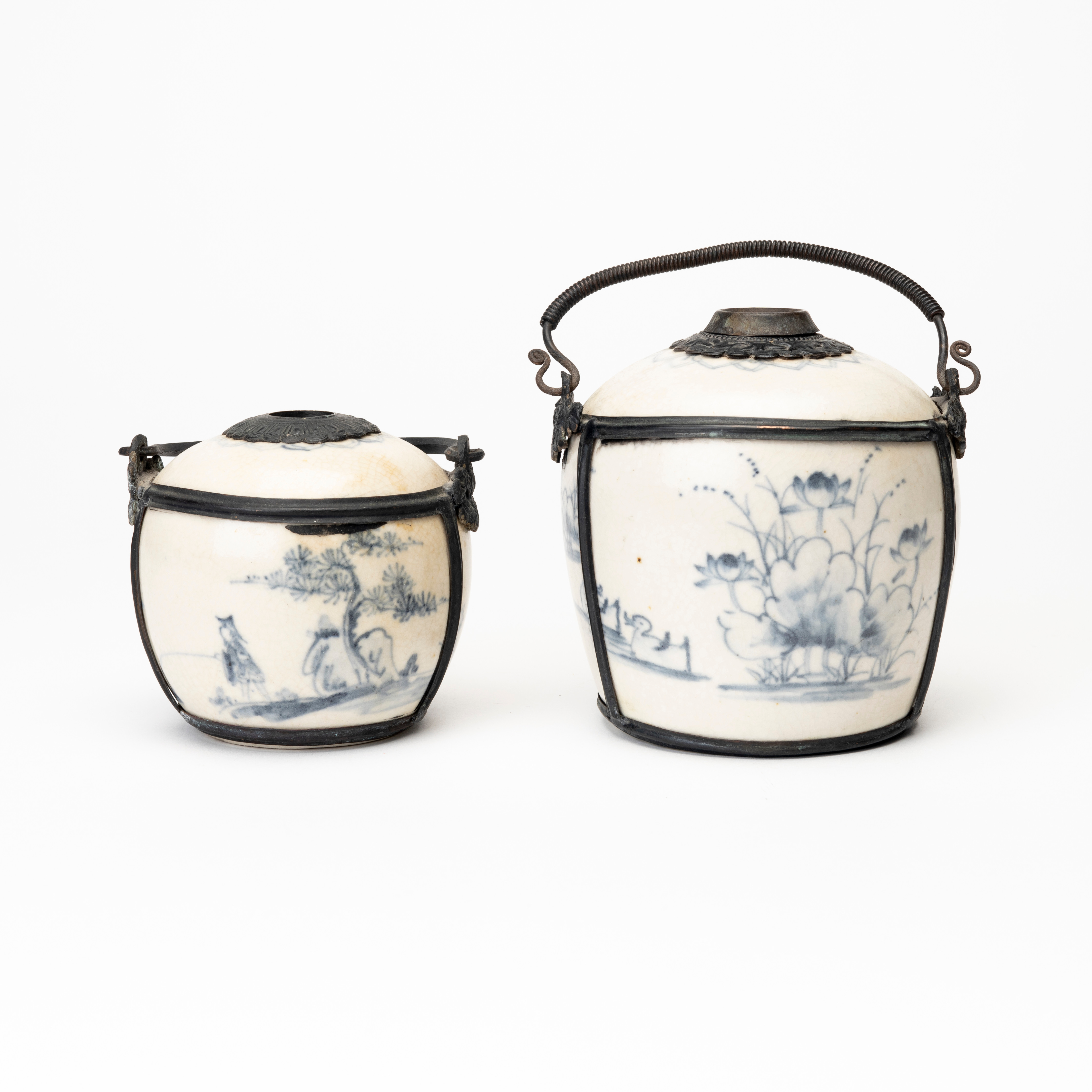 OLJELAMPOR/OPIUMPIPOR, 2 st, Kina 1800-tal.