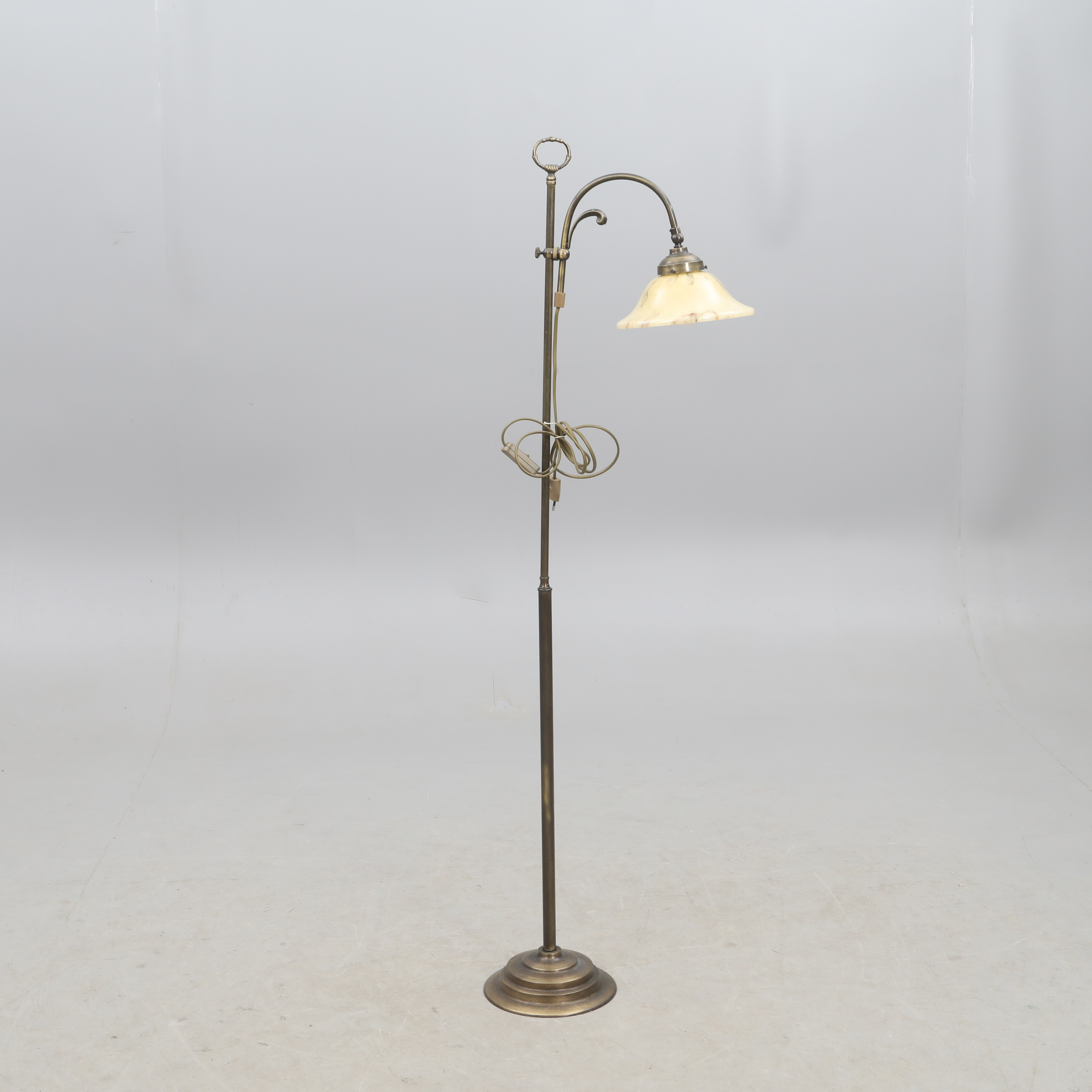 GOLVLAMPA, mässing/glaskupa, Atelje Lyktan.