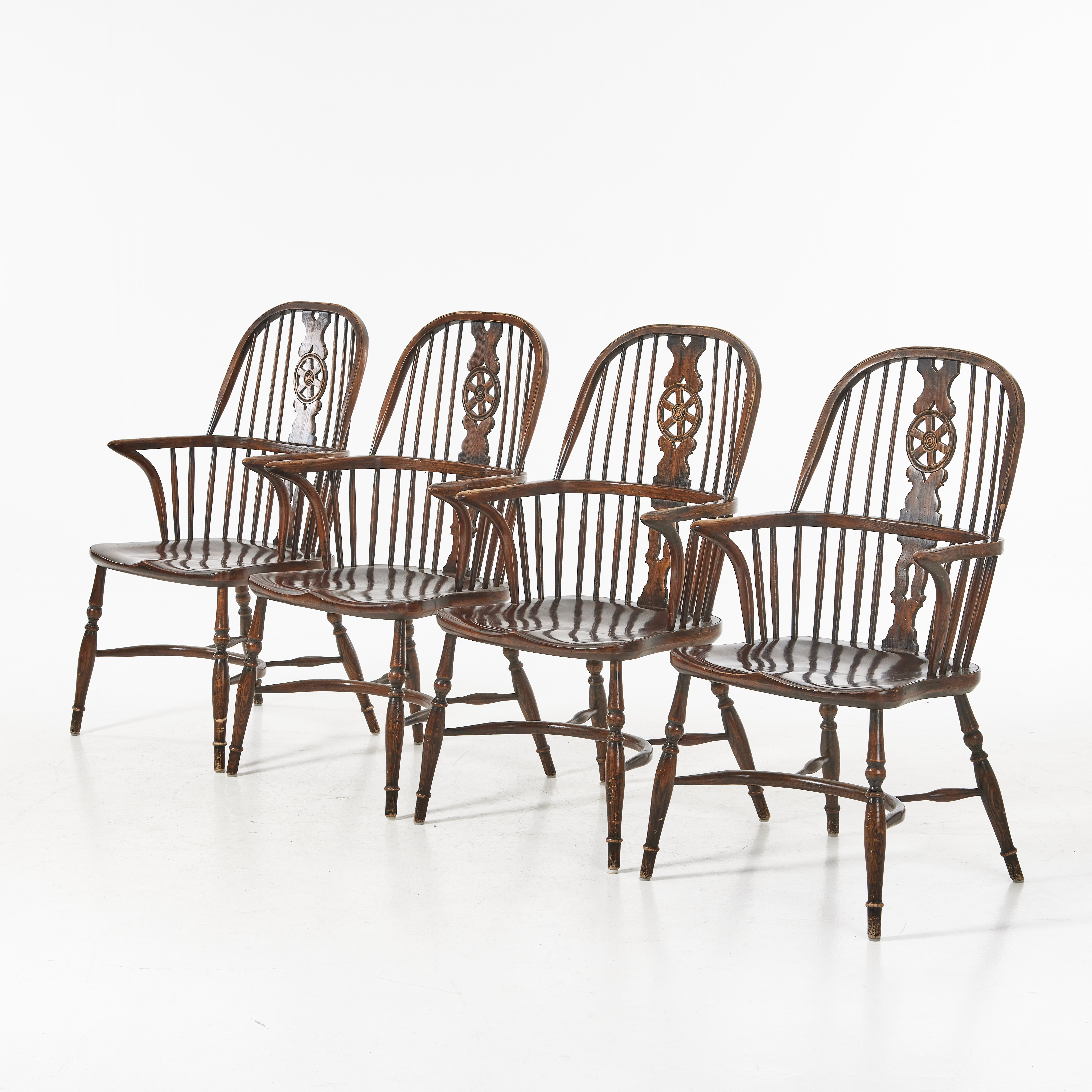 STOLAR, 4 st., Windsor-modell, England, 1900-tal, betsad ek, skuren dekor.