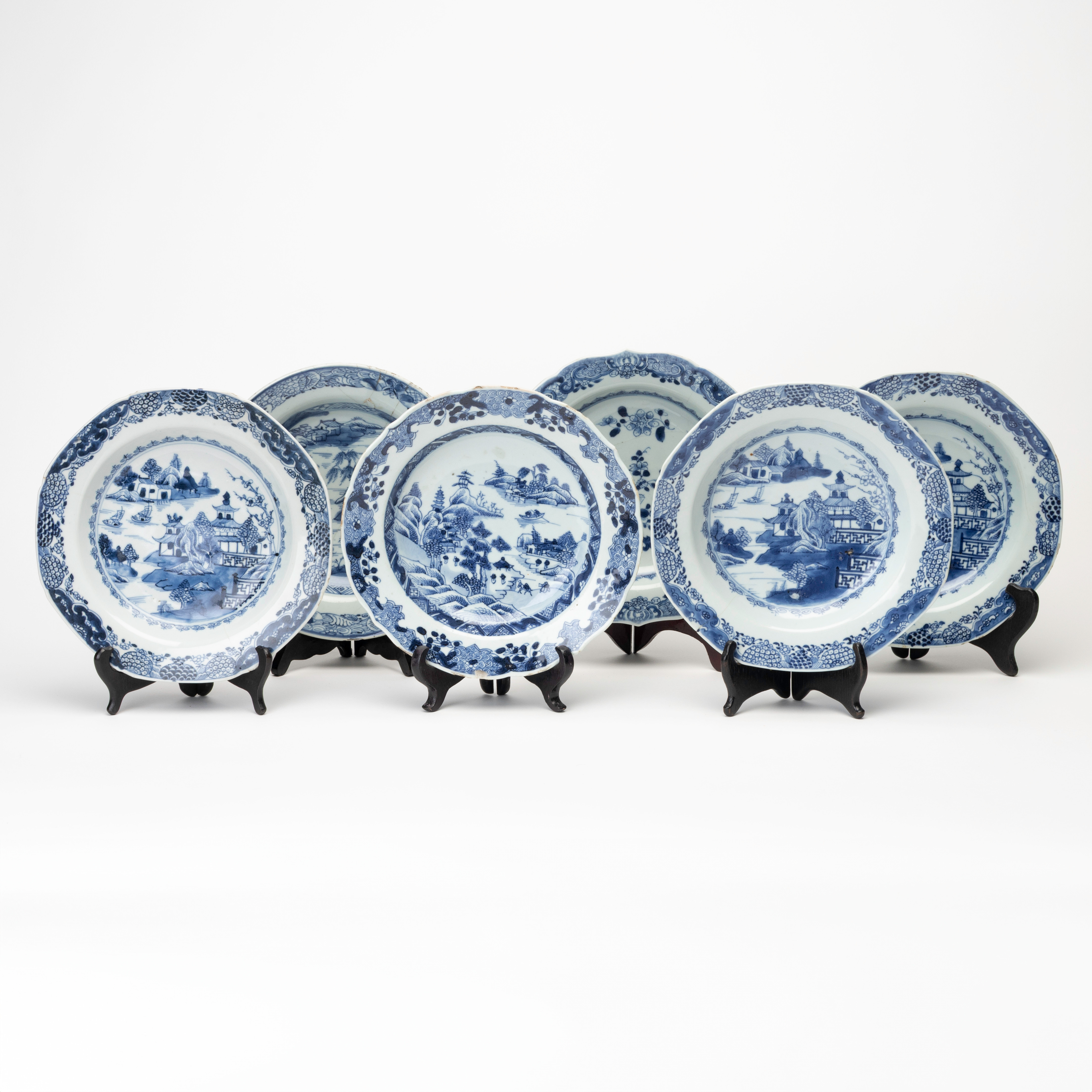 DJUPA TALLRIKAR, 6 st, porslin, Kina, Qianlong (1735-1796).