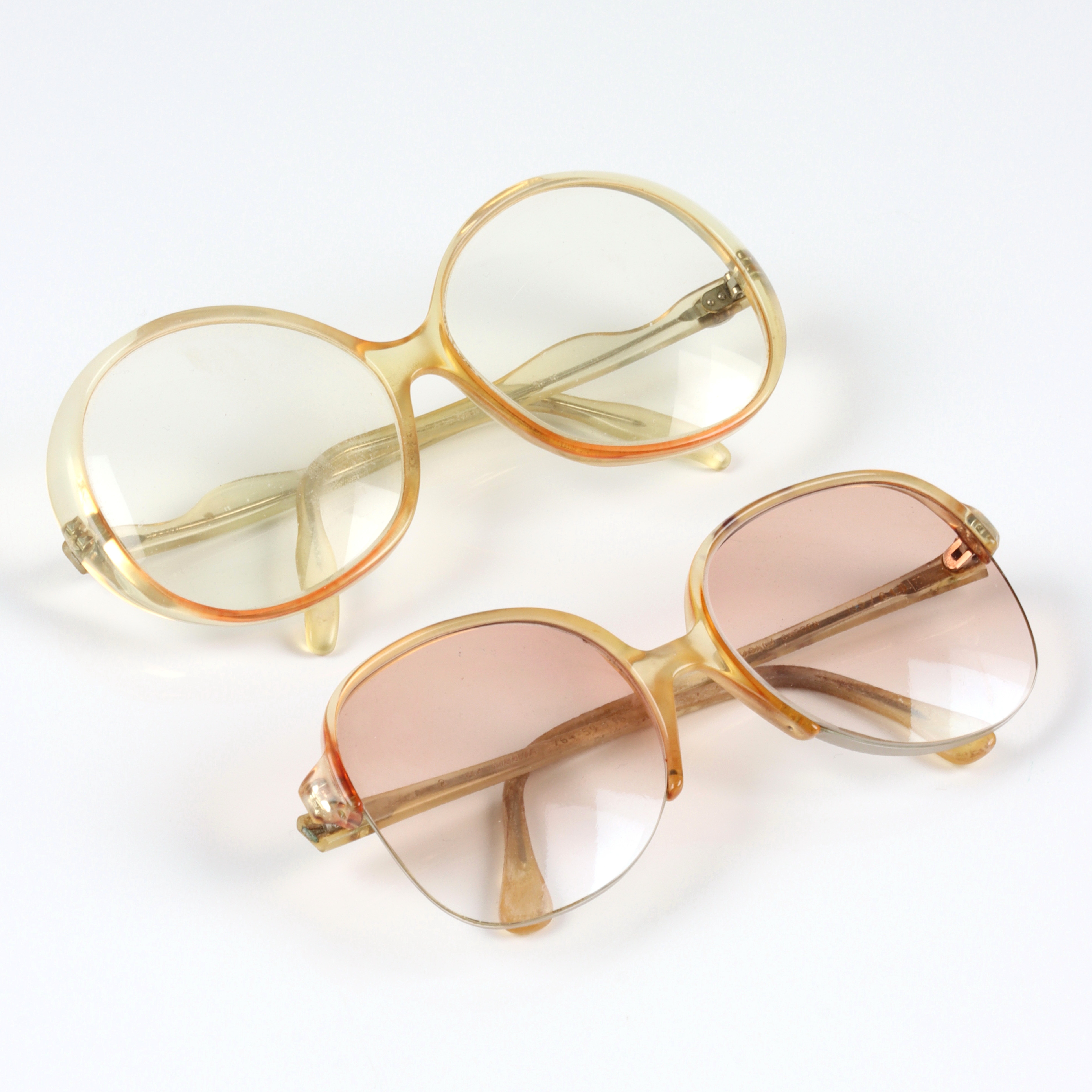 GLASÖGON, 2 st, Skaga, Sweden. Marie Claire Paris. 1970-tal.