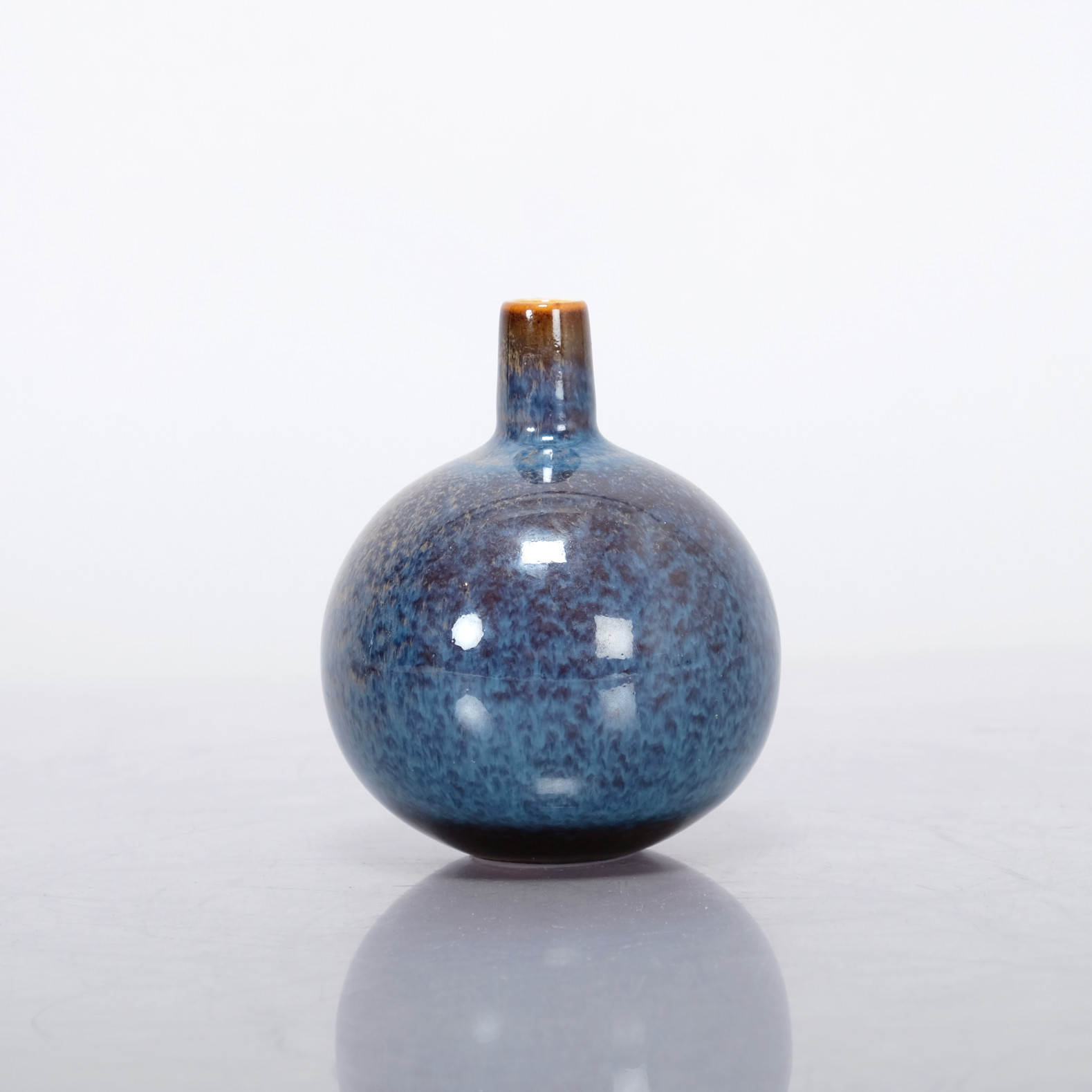 CARL HARRY STÅLHANE. VAS, Glaserad, Signerad, Rörstrand.