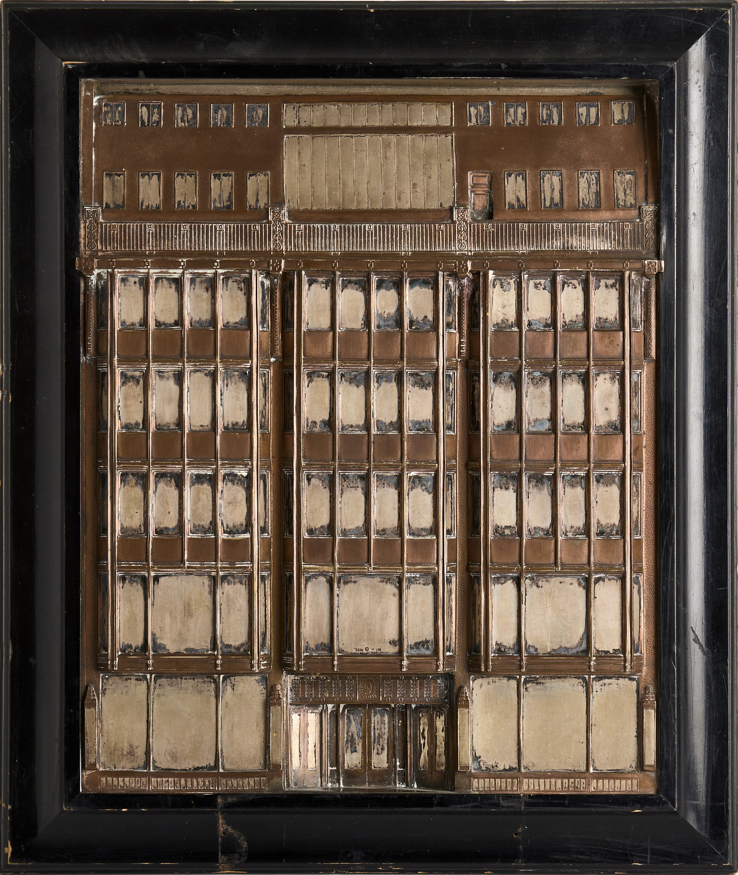 FELIX SACHS HUS. Stockholm, (uppfört 1910–1912), arkitekt: Georg A. Nilsson, Relief i silver och kopparplåt, stämplad GAB (Guldsmedsaktiebolaget), Stockholm, 1912.