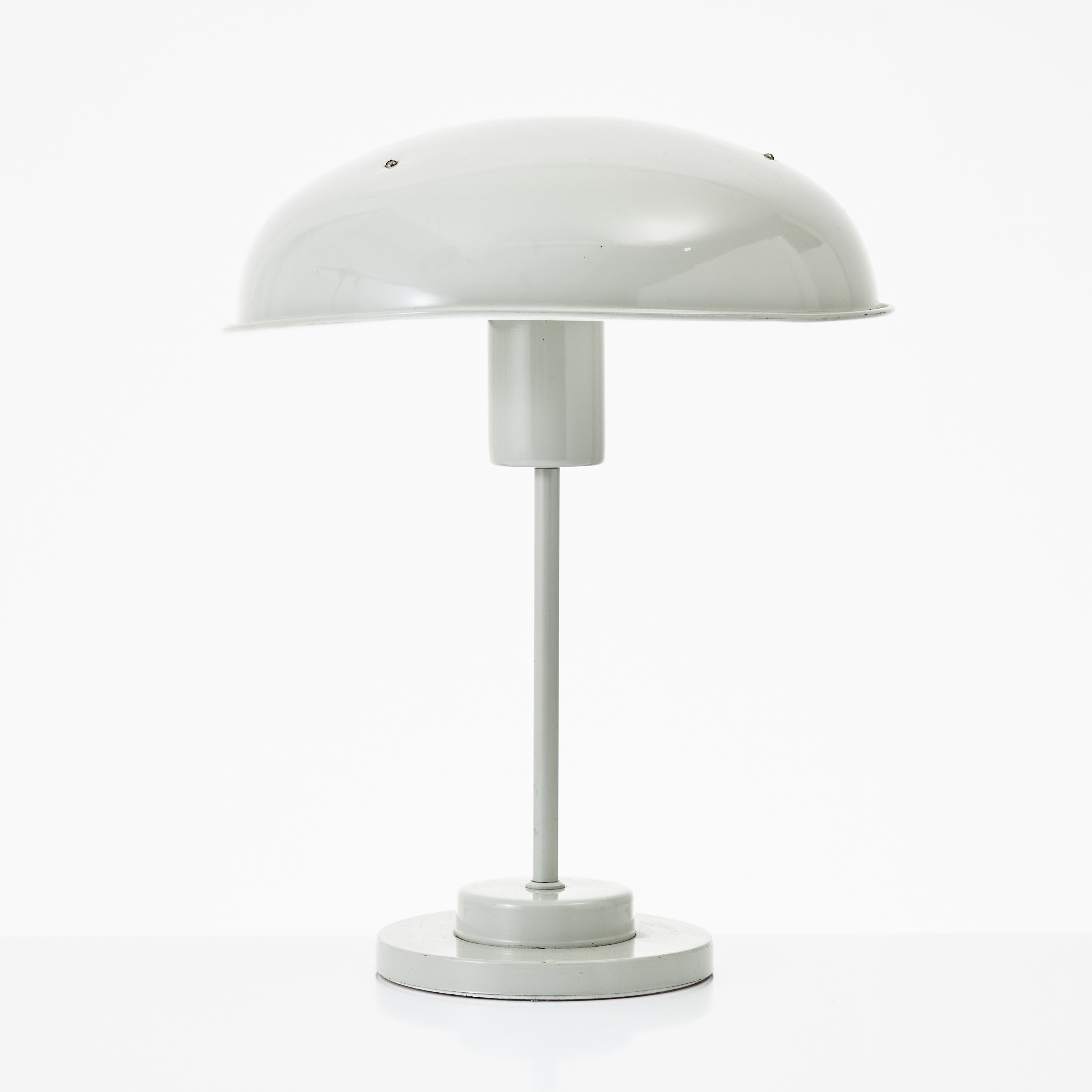 BORDSLAMPA, GK Gnosjö, modell 2080, 1900-talets senare hälft, grålackerad metall.