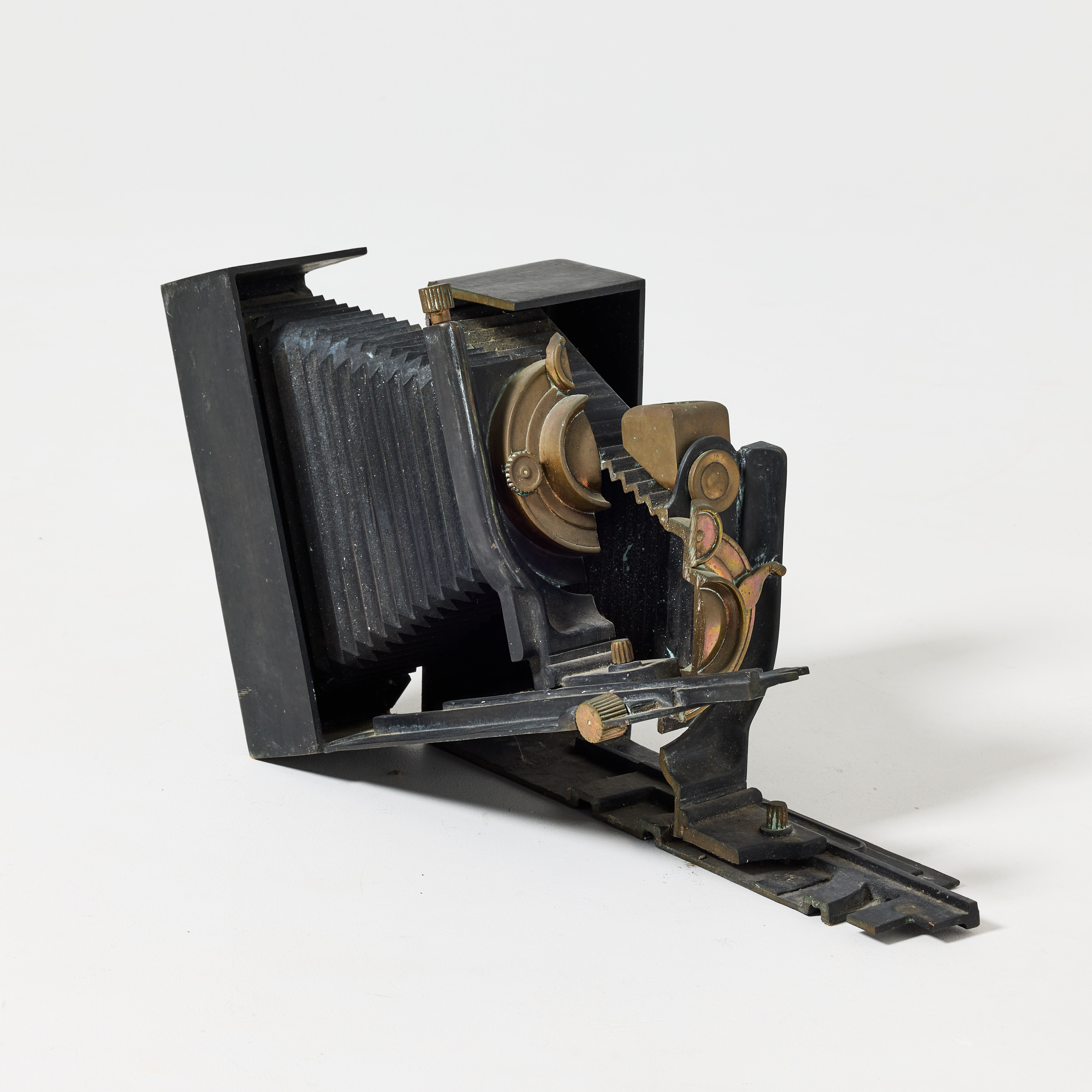 FERNANDEZ ARMAN. ”Hommage à Nadar”.