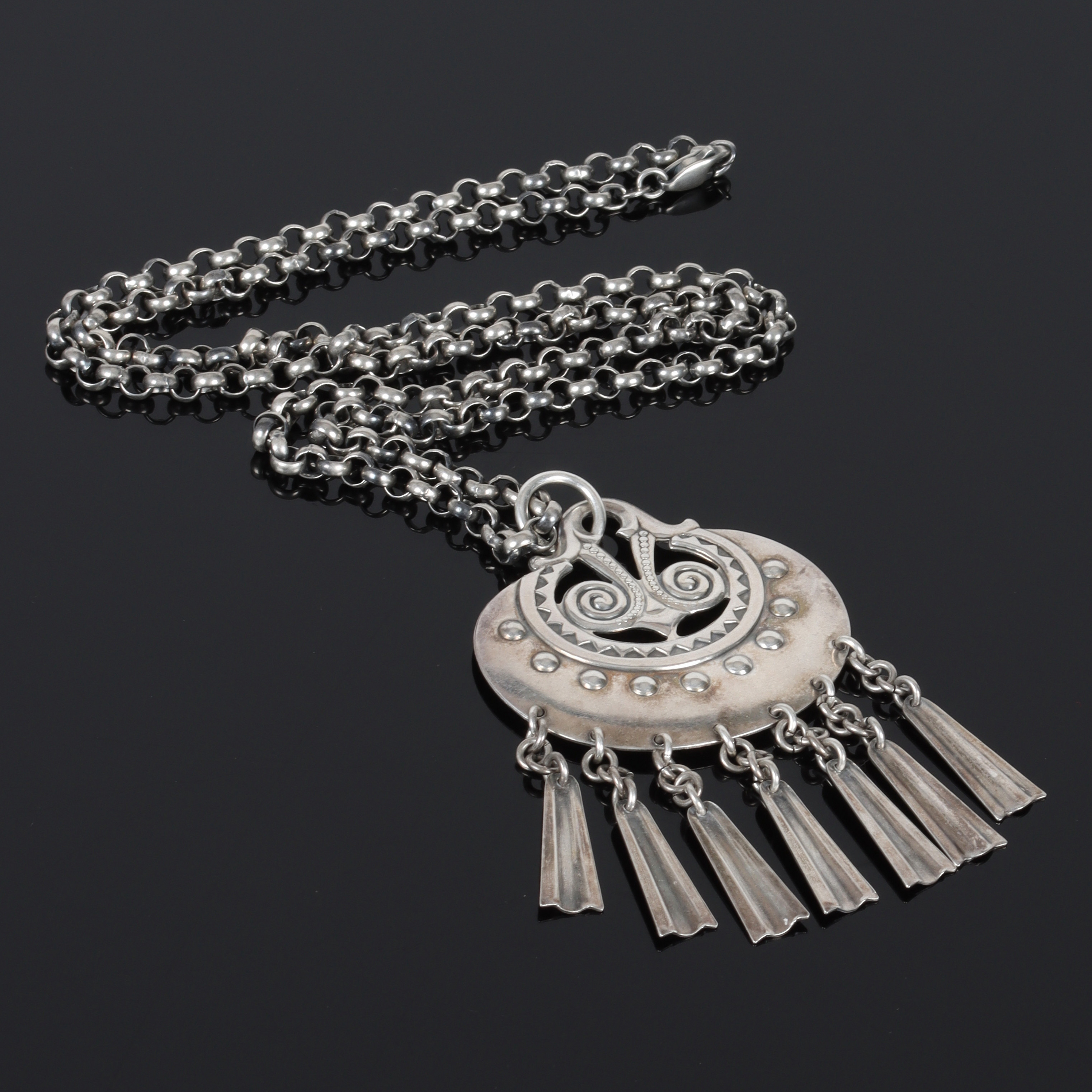 (6-2-03) GERMUND PAAER, Hänge, Sterling silver, "Moon Goddess", Kalevala Koru. Finland. 1970-tal.