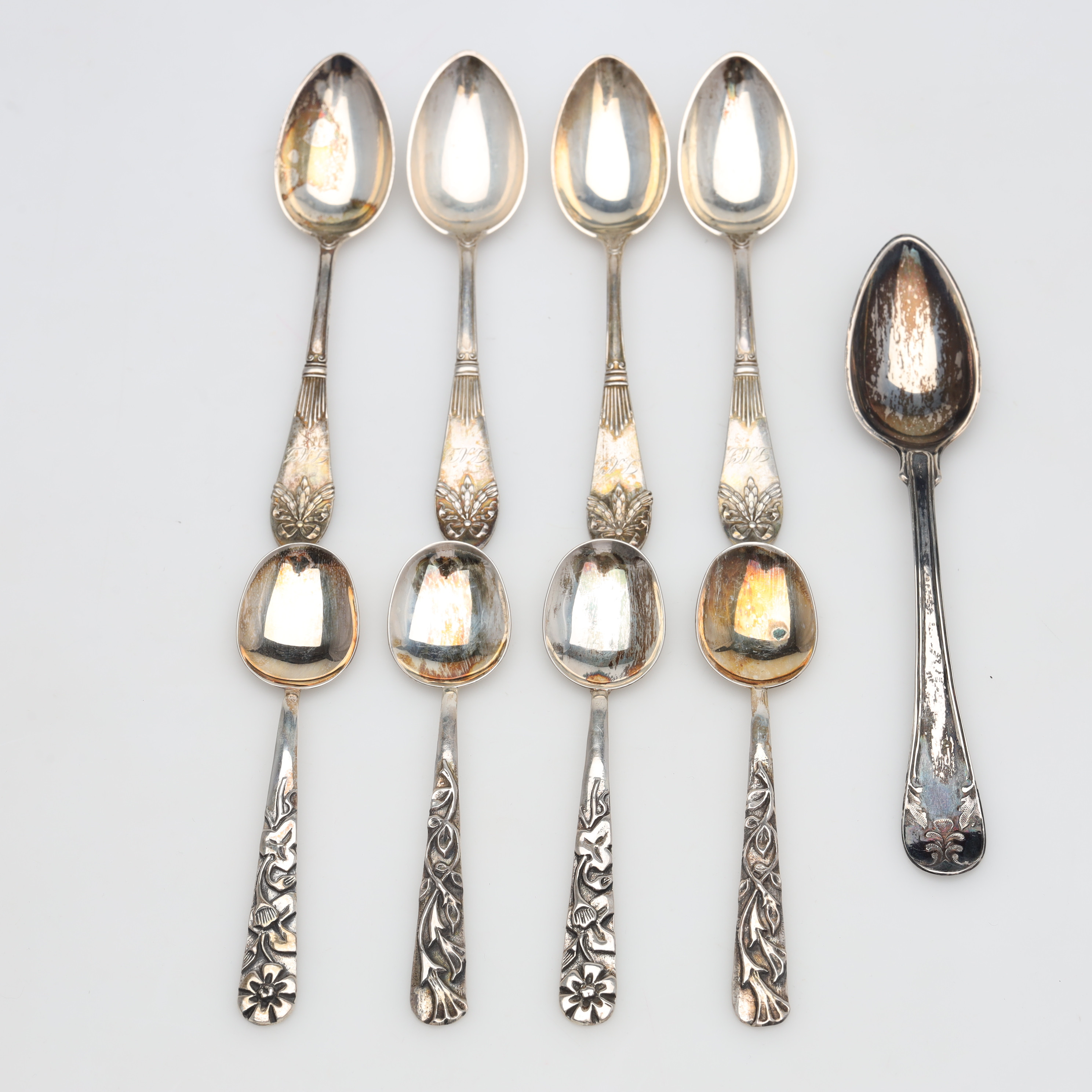 SKEDAR, 9 stycken, silver, blandade modeller, vikt ca 131 gram.