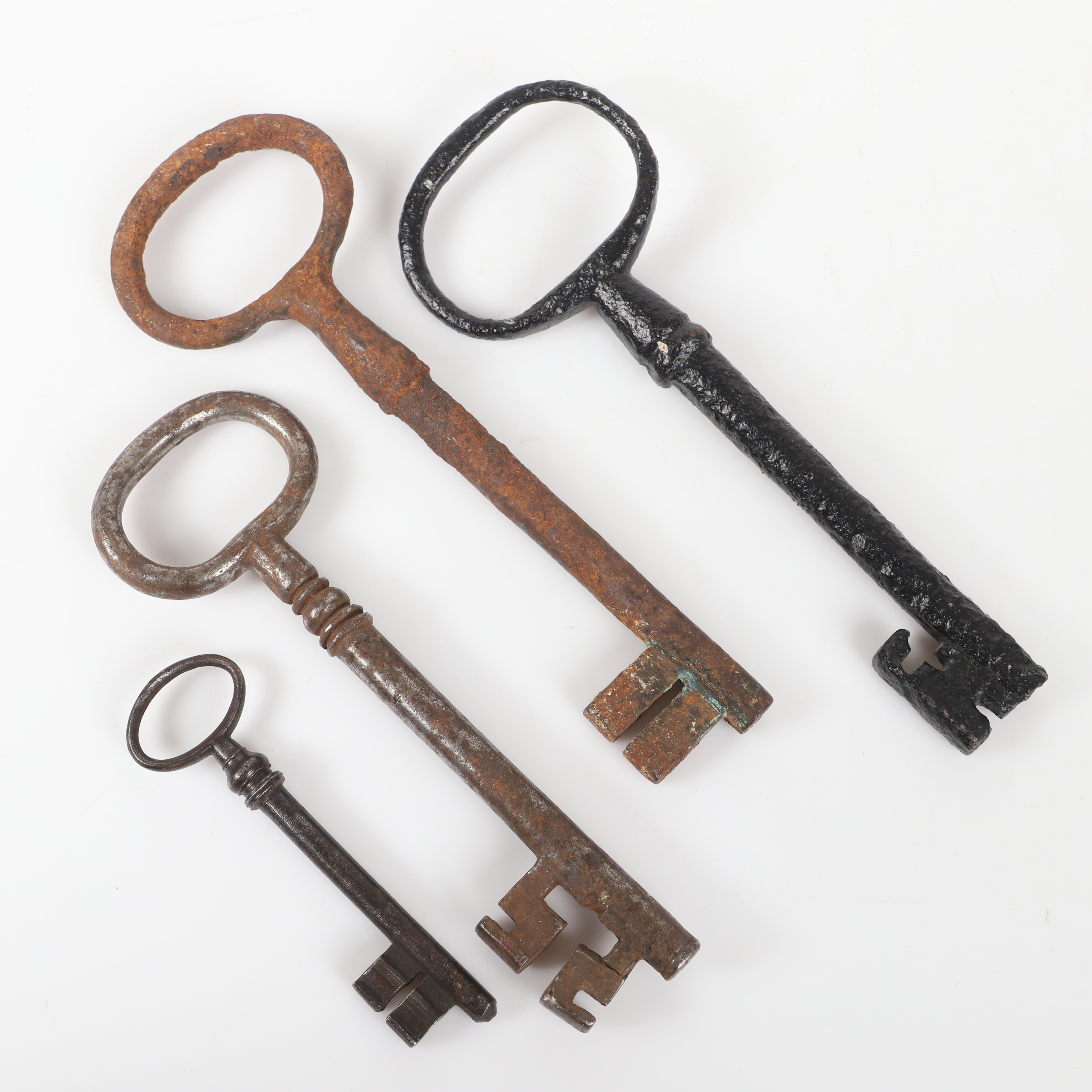 NYCKLAR, 4 stycken, 1800/1900-tal.