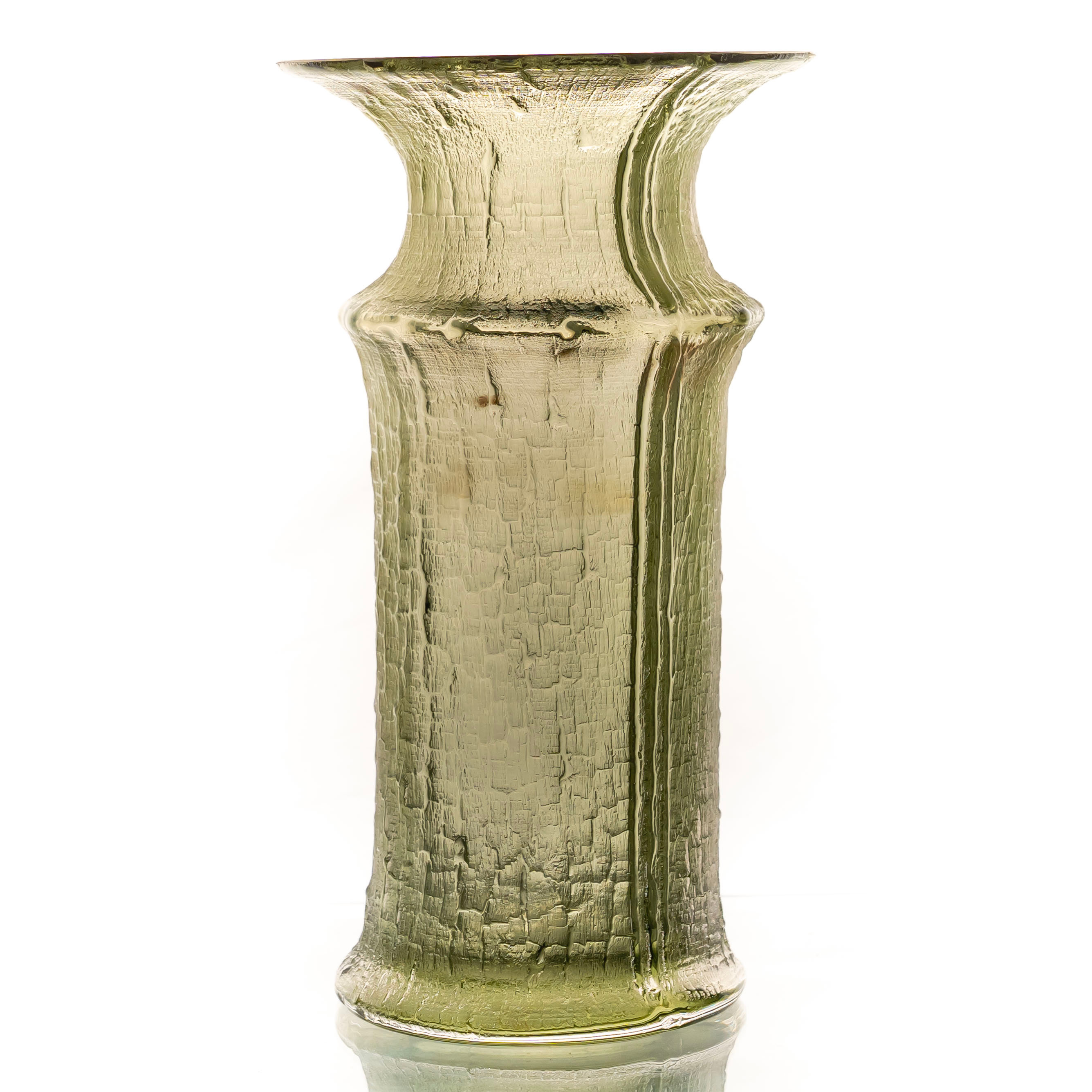 TIMO SARPANEVA. VAS, glas, Finlandia serien, signerad Timo, Numrerad 3350.