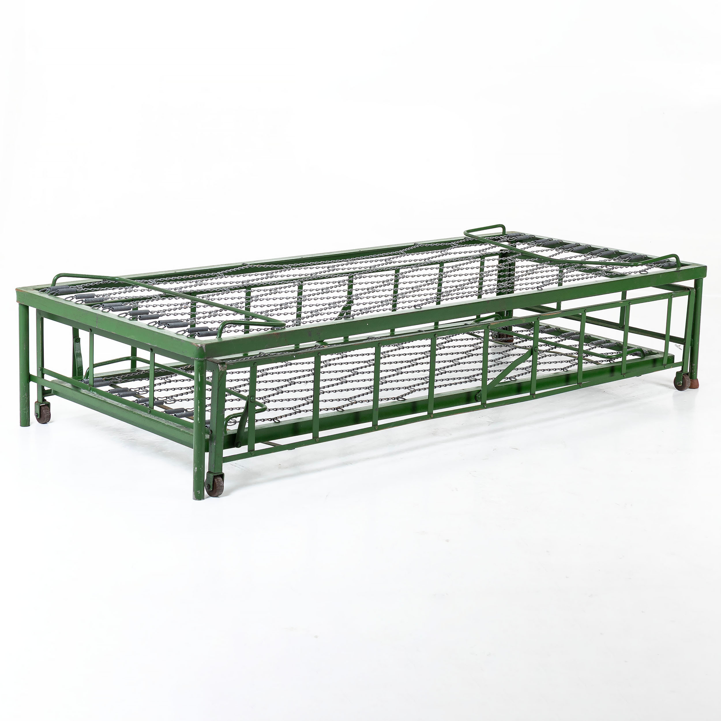 SÄNGAR, ett par, metall, 1900-talets första hälft.