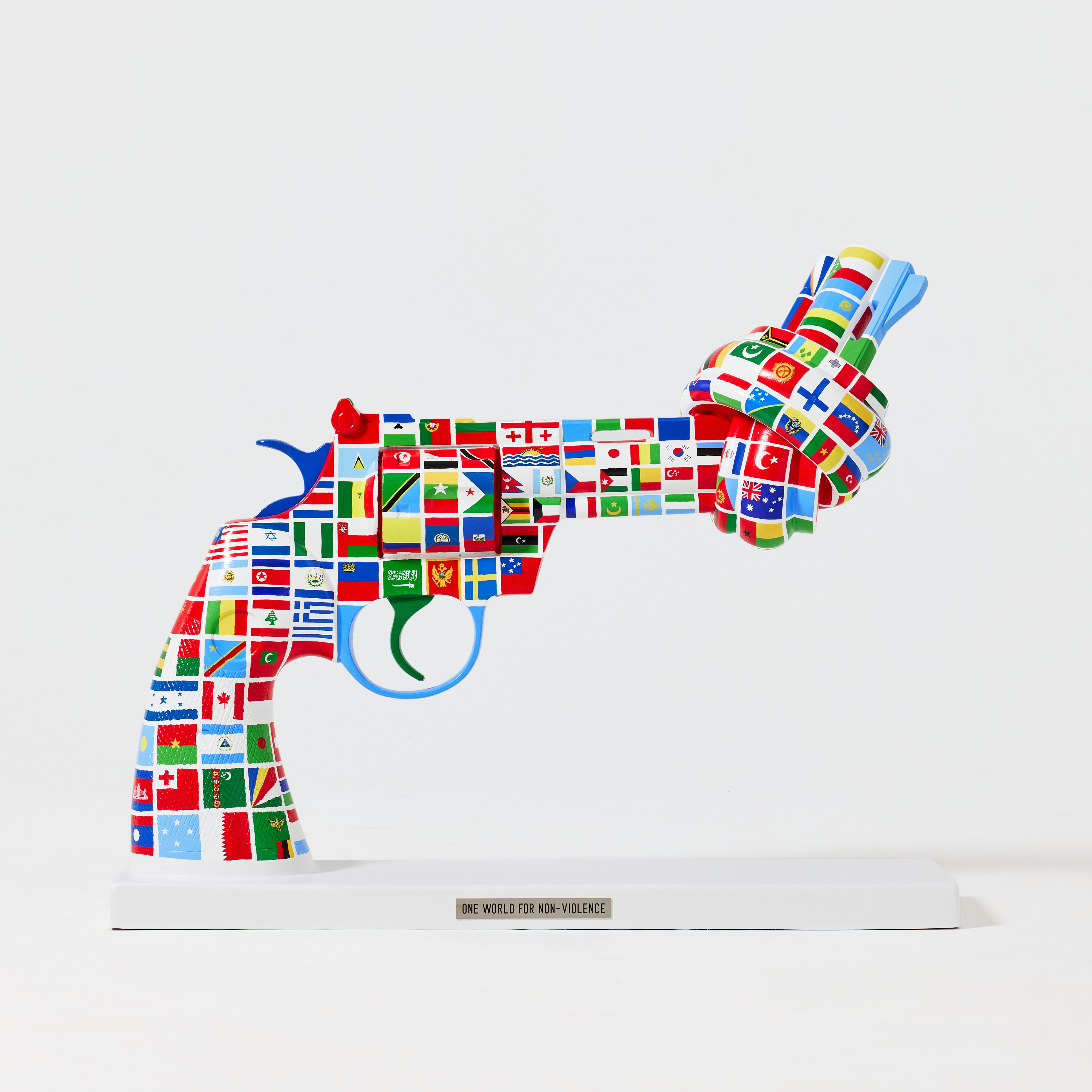 CARL FREDRIK REUTERSWÄRD / THE NON-VIOLENCE PROJECT FOUNDATION. "One World for Non-Violence".