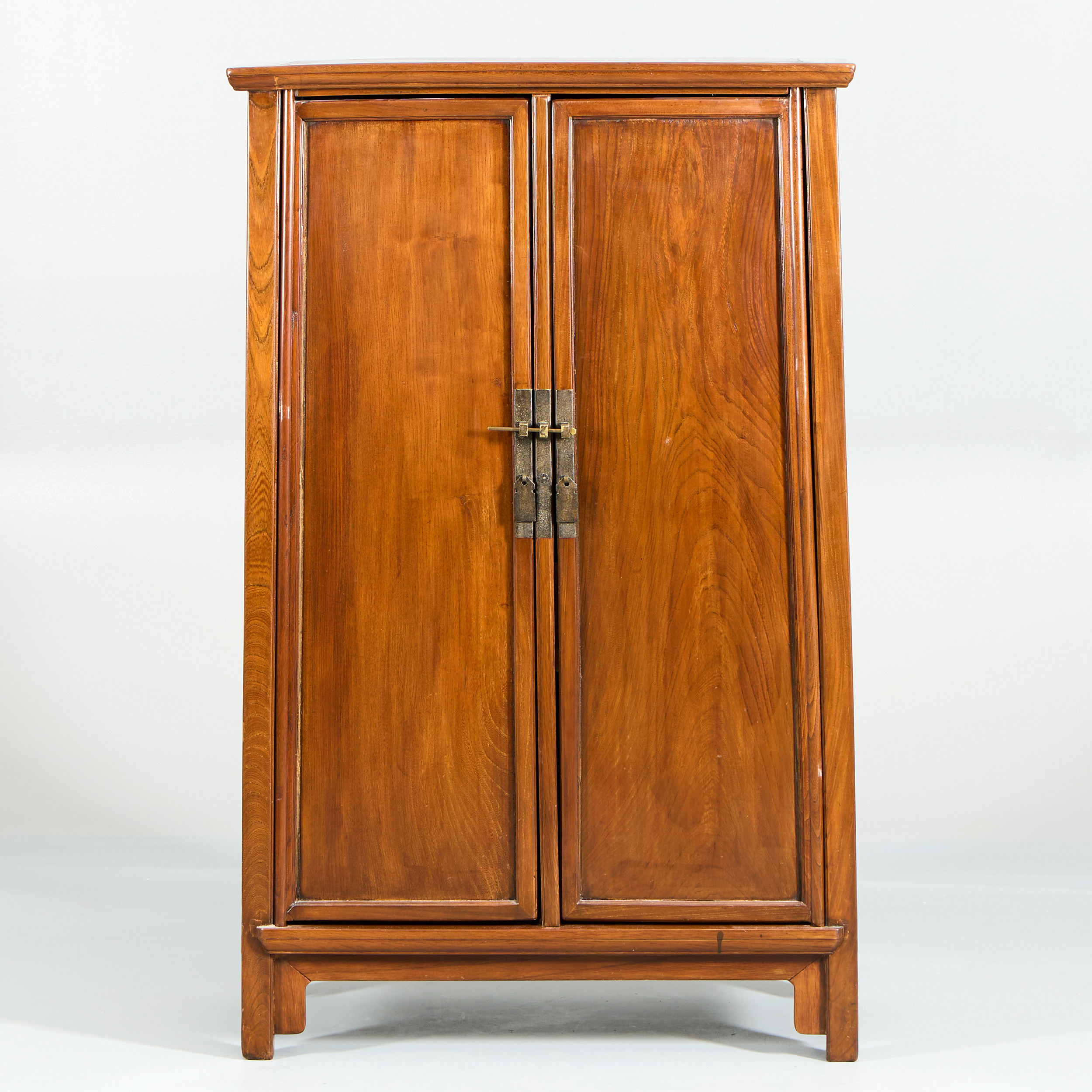 SKÅP. Kina, Rosenträ, 1900-talets mitt.