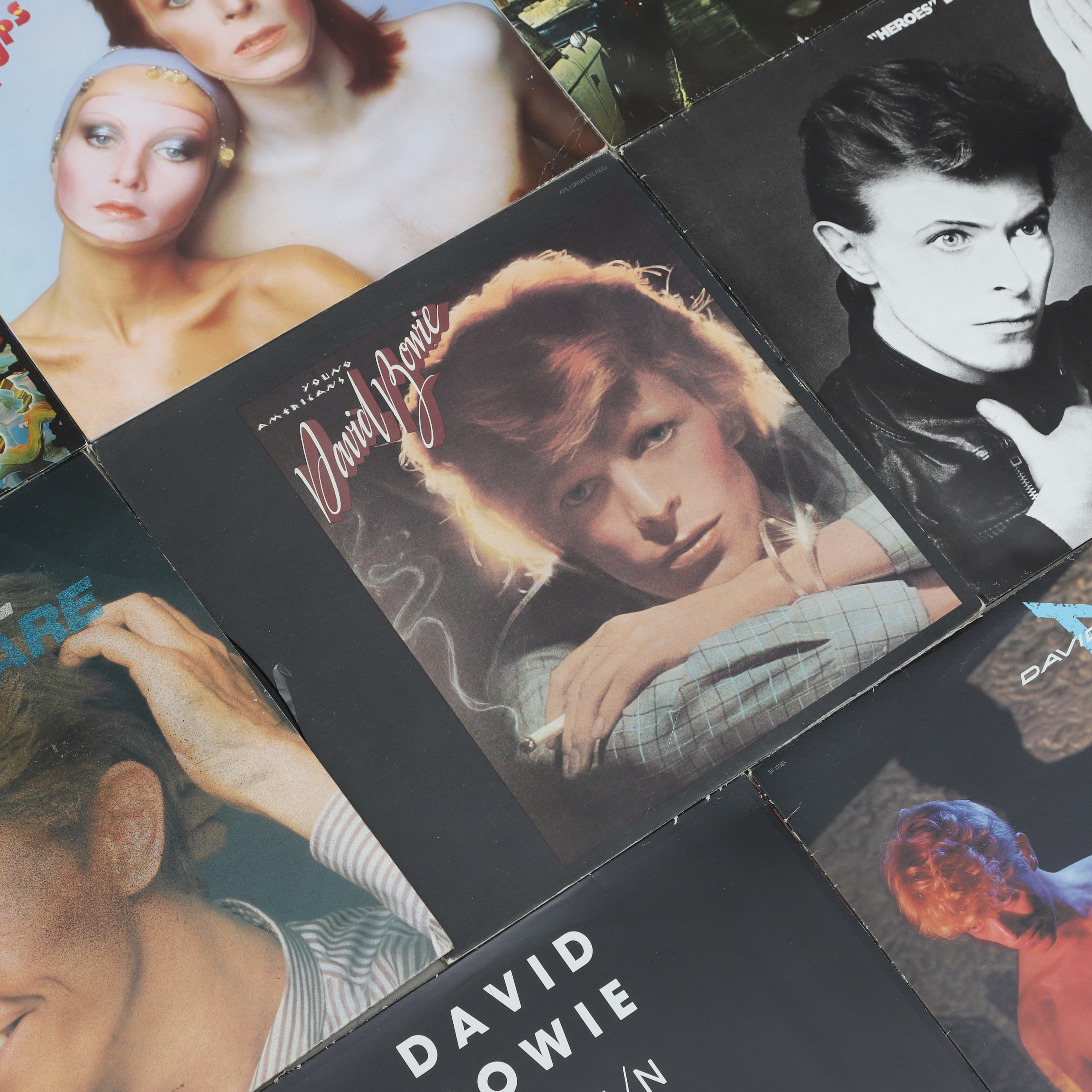 VINYLSKIVOR, 8 st, David Bowie/Ziggy Stardust, b.la. "Young Americans"/"Heroes".