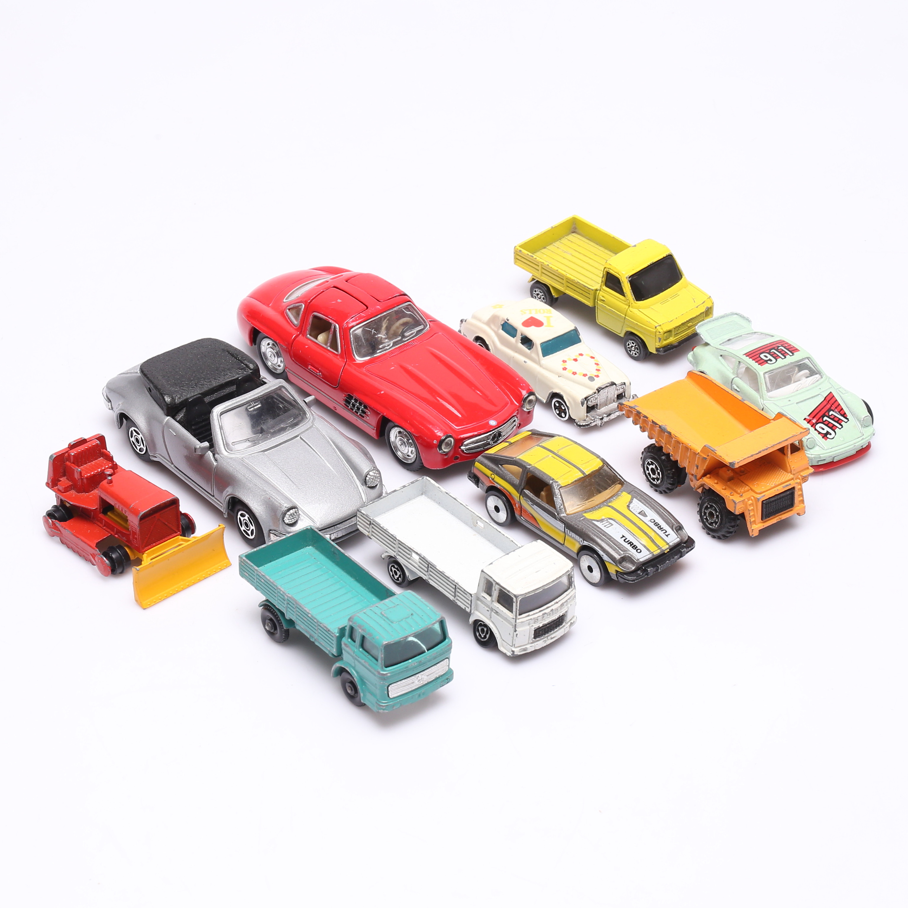 LEKSAKSBILAR, mestadels metall, b.la. matchbox och majorette.