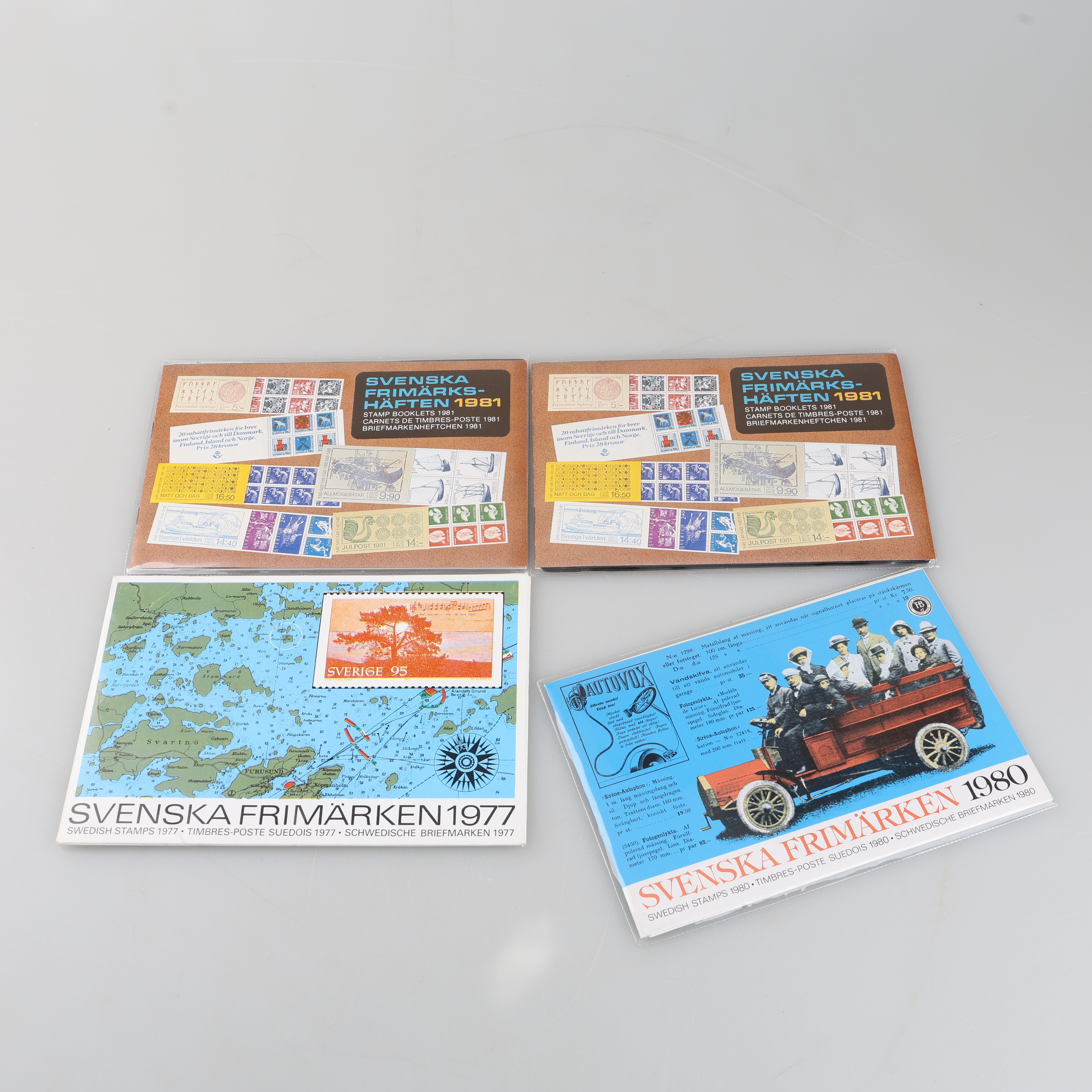 ÅRSSATSER, 4 stycken, "Svenska frimärken".