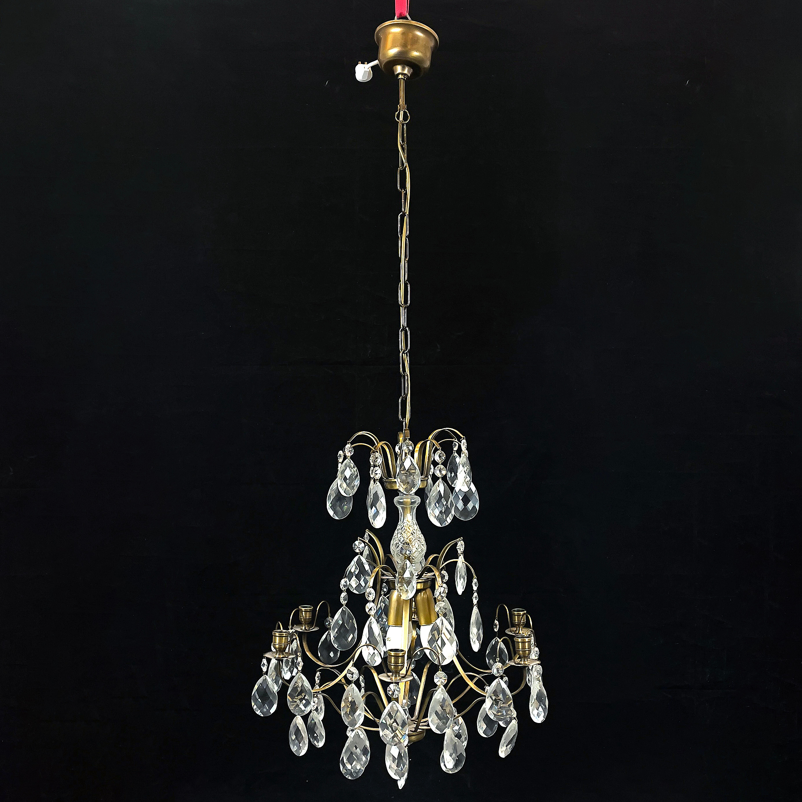 LJUSKRONA. Rokokostil, metall, 1900-talets andra hälft.