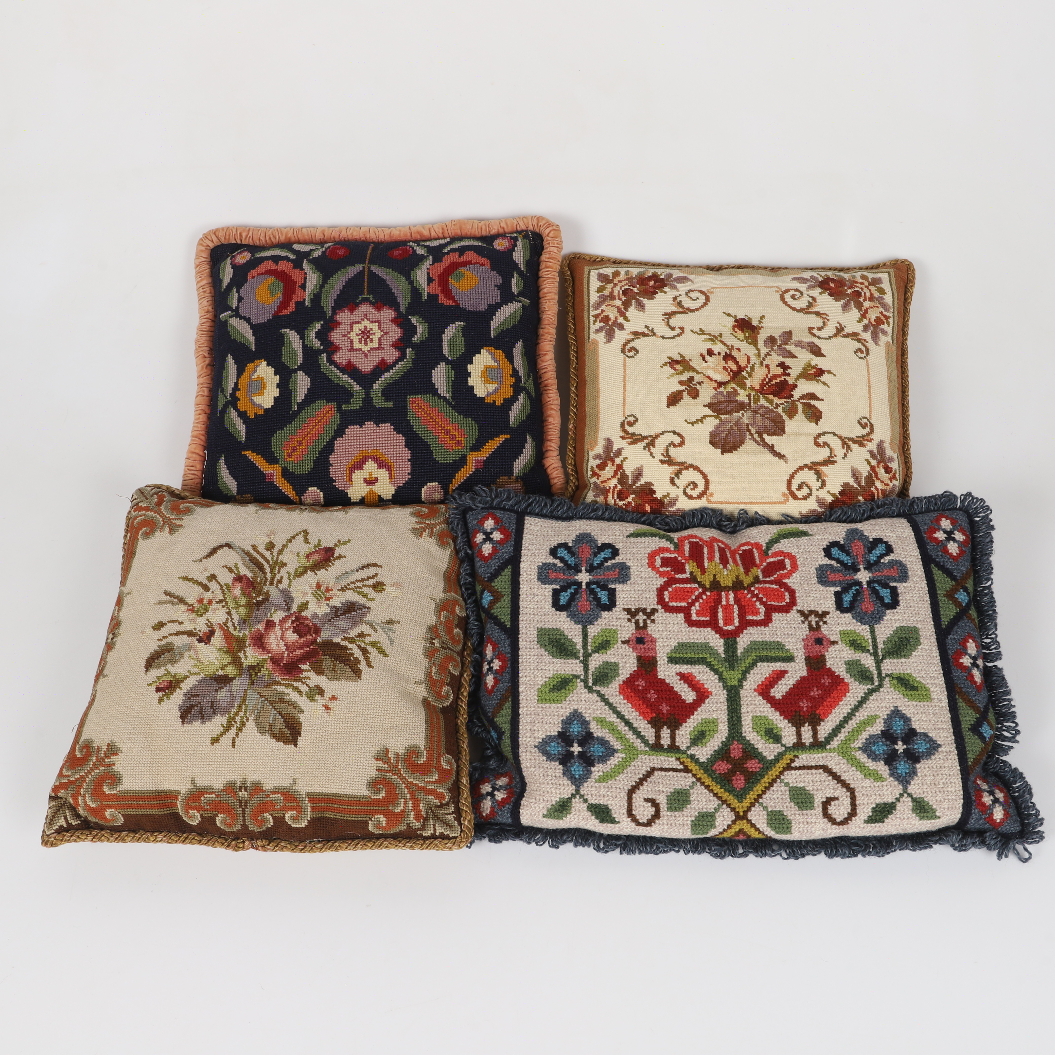 KUDDAR, 4 stycken, 1900-tal.