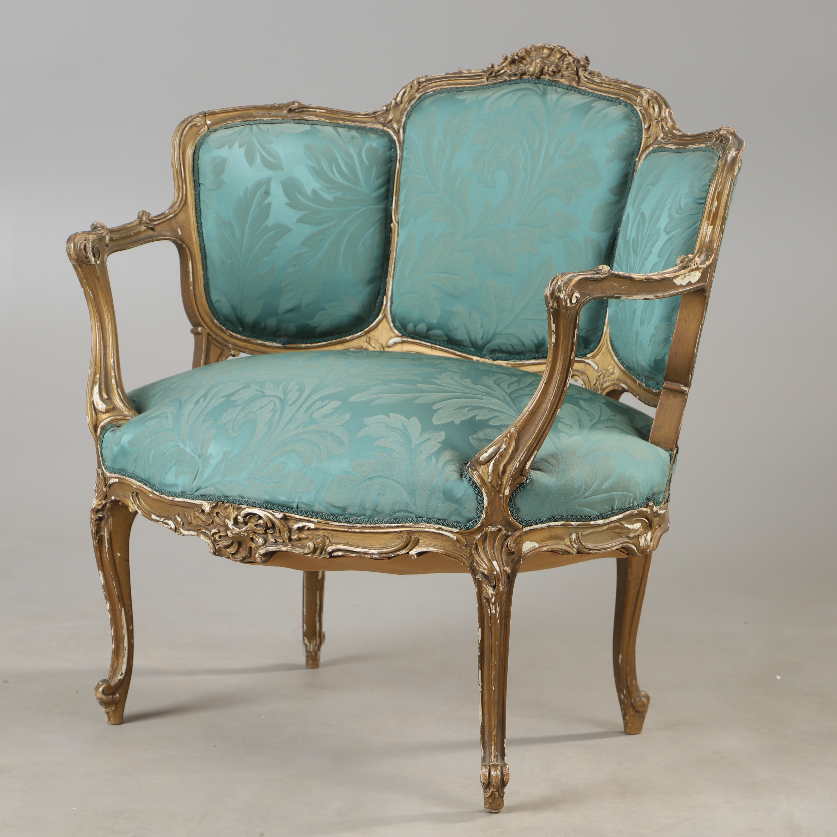 FÅTÖLJ, förgylld med textilklädsel, nyrokoko.