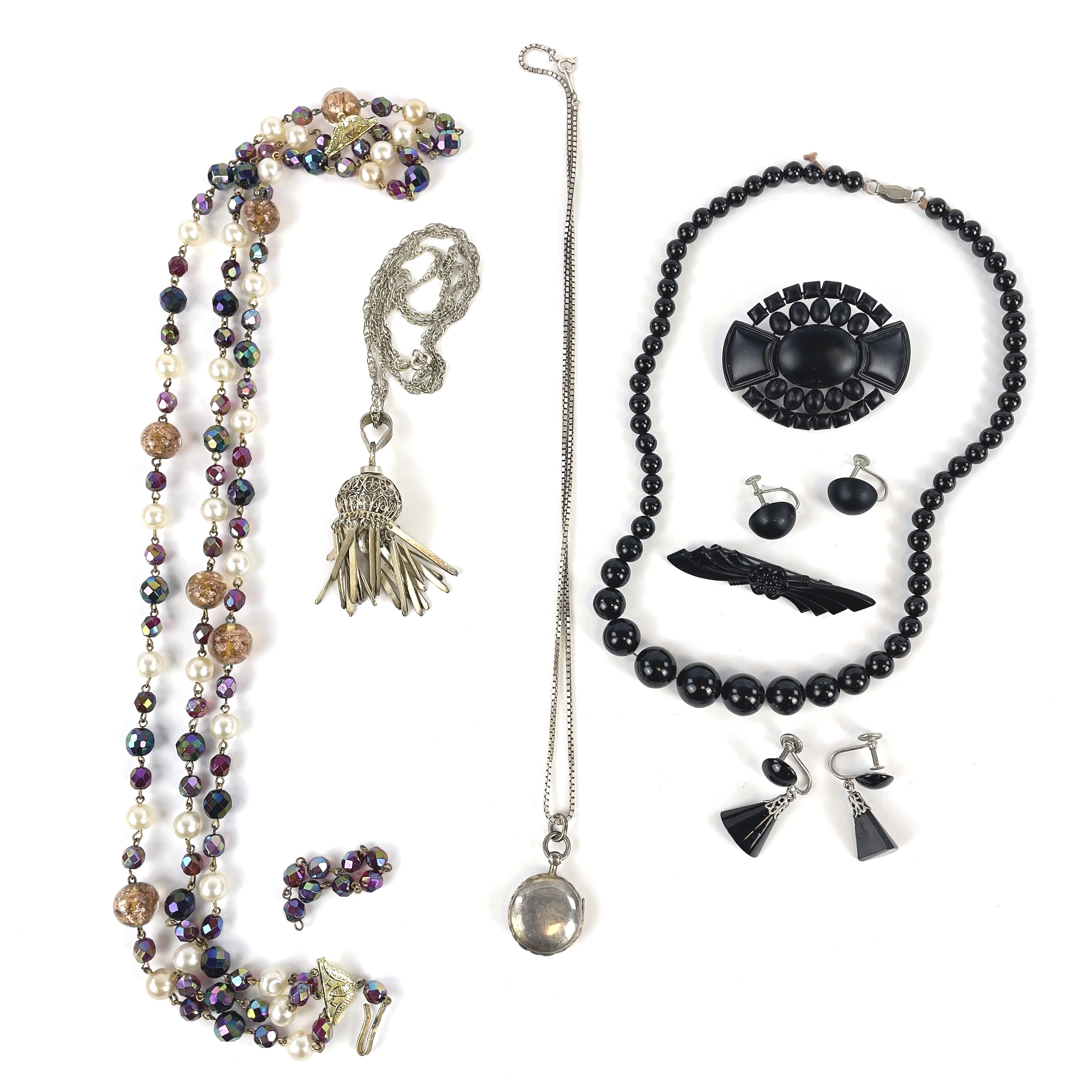 PARTI BIJOUTERIER, 8 delar, delvis silver.