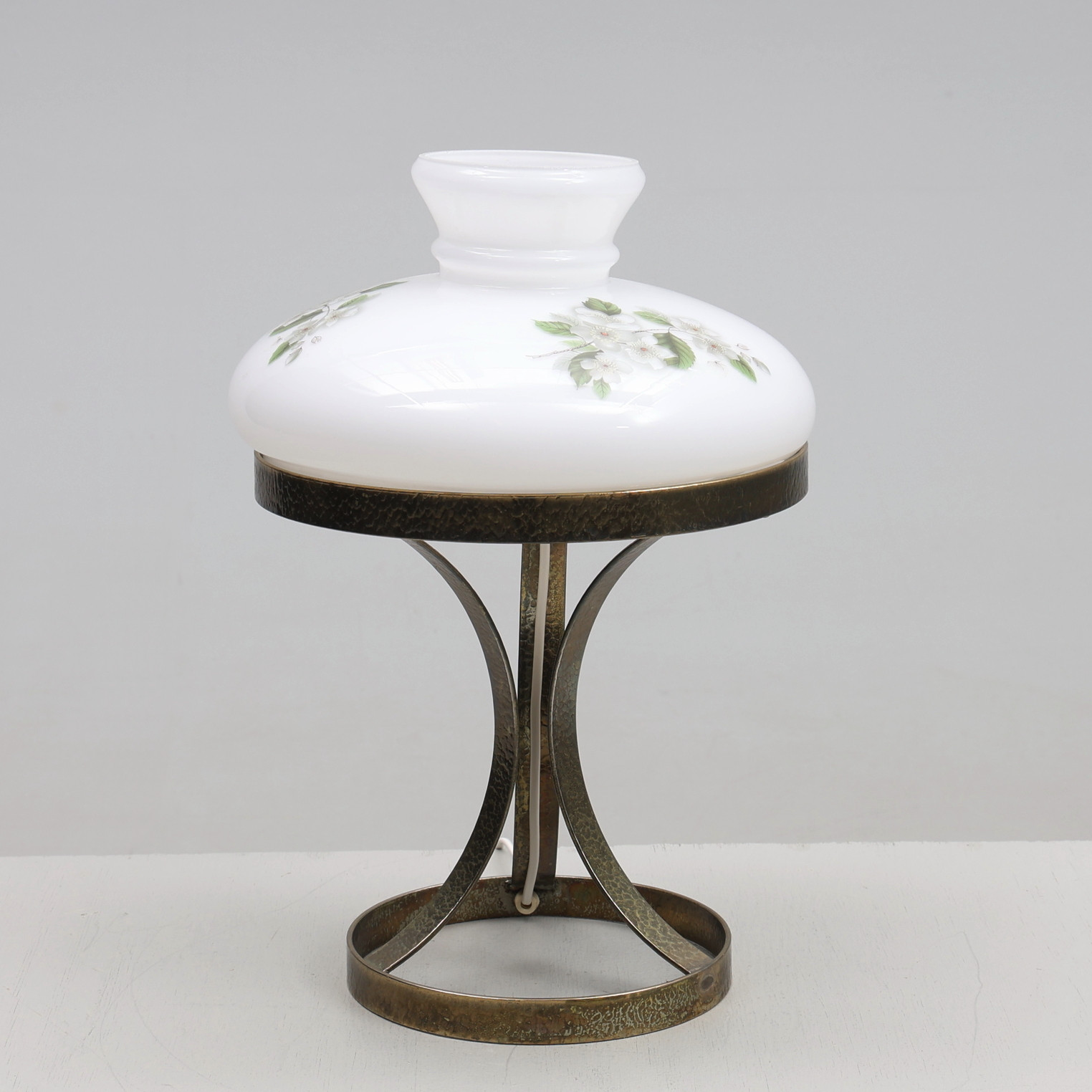 BORDSLAMPA, metall, glas, 1900-tal.