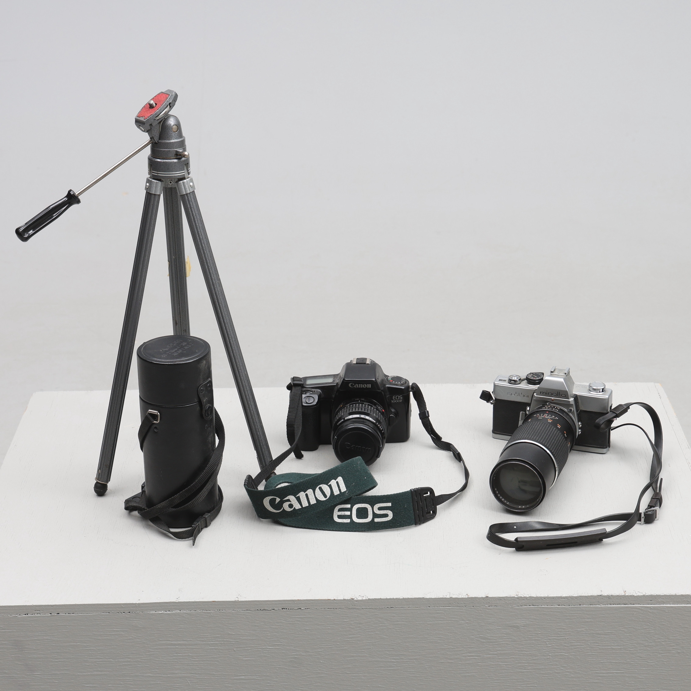 KAMERA 2st. Canon och Minolta.