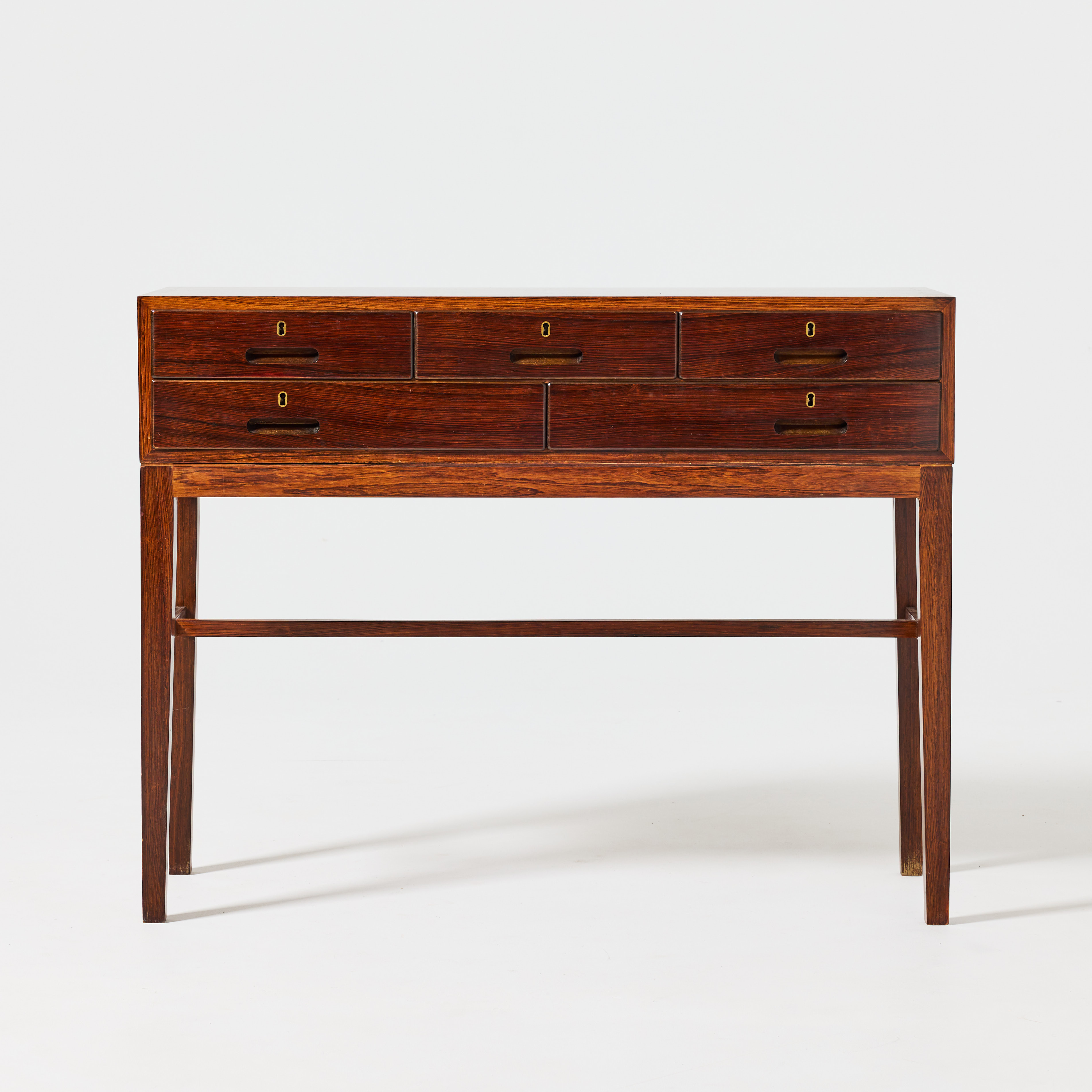 KAJ WINDING. Sideboard, Danmark 1960-tal, palisander, nyckelbussningar i mässing.