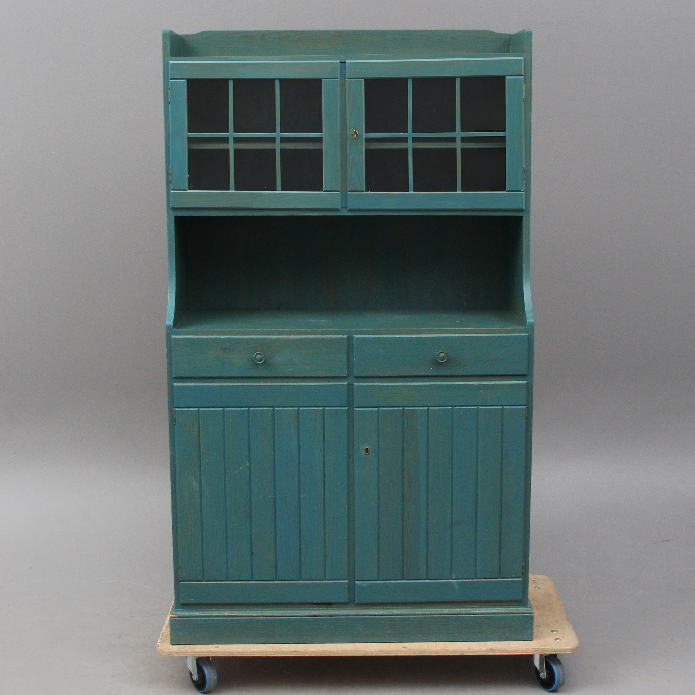 MATSALSSKÅP, med vitrinöverdel.