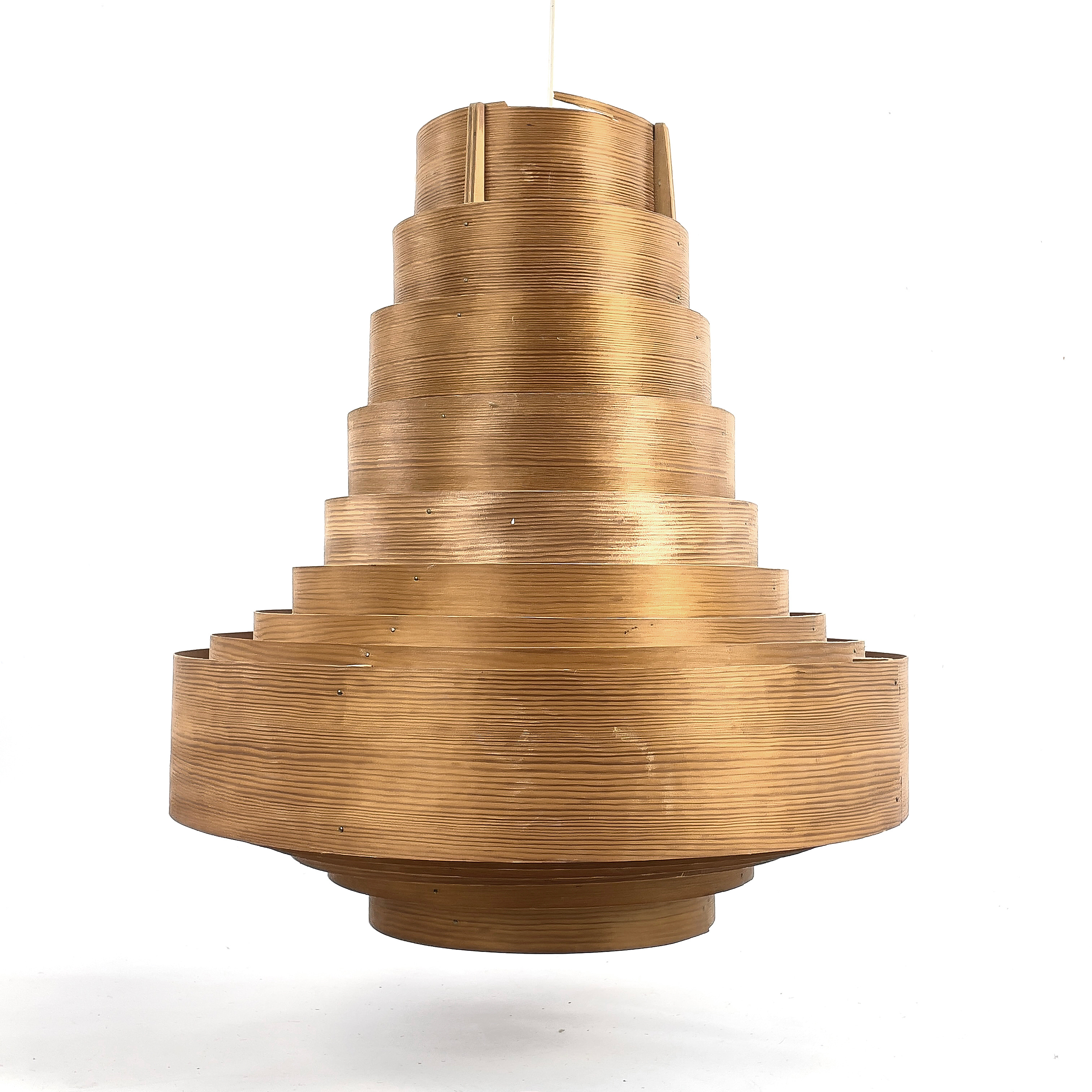 HANS-AGNE JAKOBSSON. Taklampa, "T 667", furuspån, AB Ellysett, Markaryd, 1900-talets andra hälft.