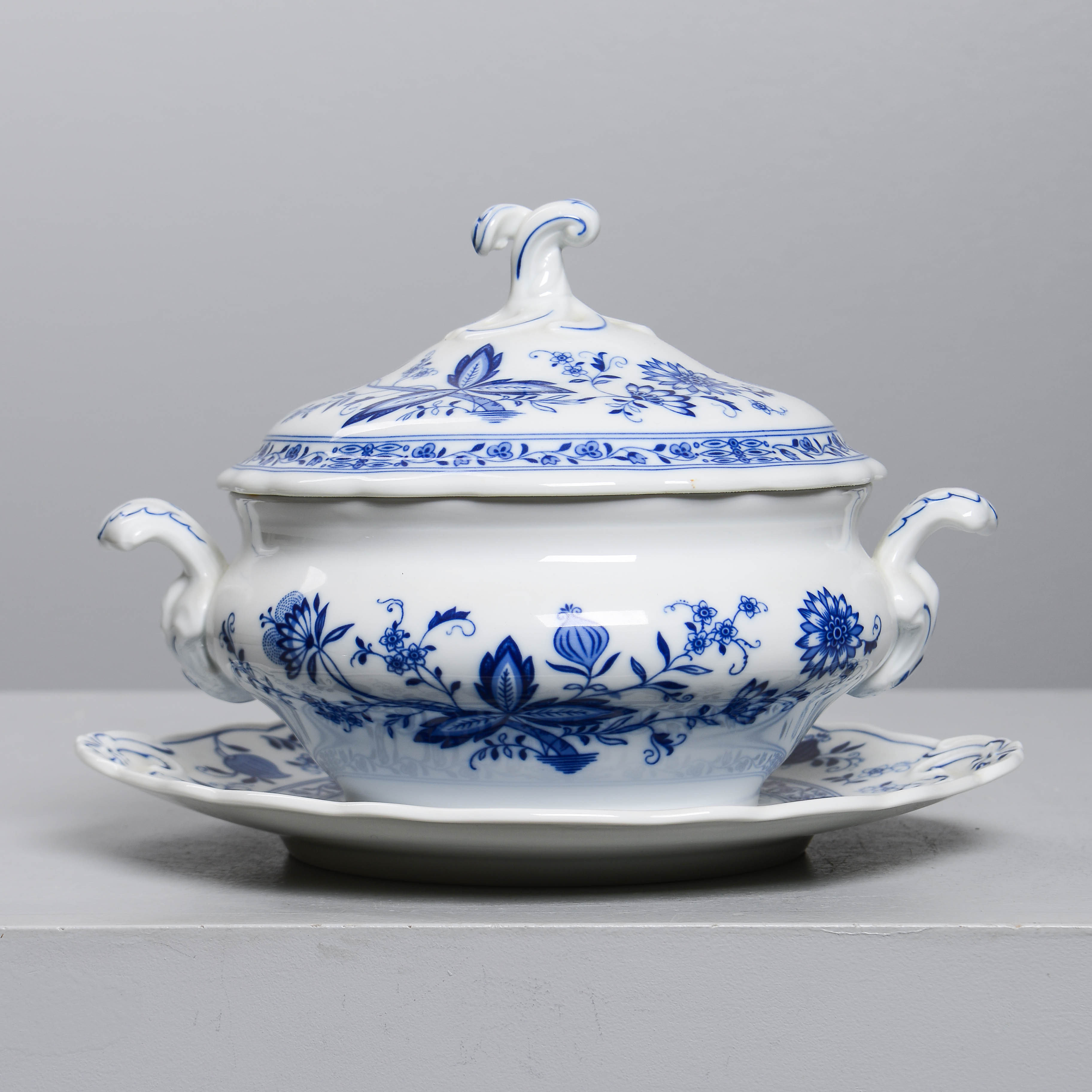 TERRIN med FAT, "Drottningen Terrinen 1976", Royal Heidelberg, 1900-talets andra del.