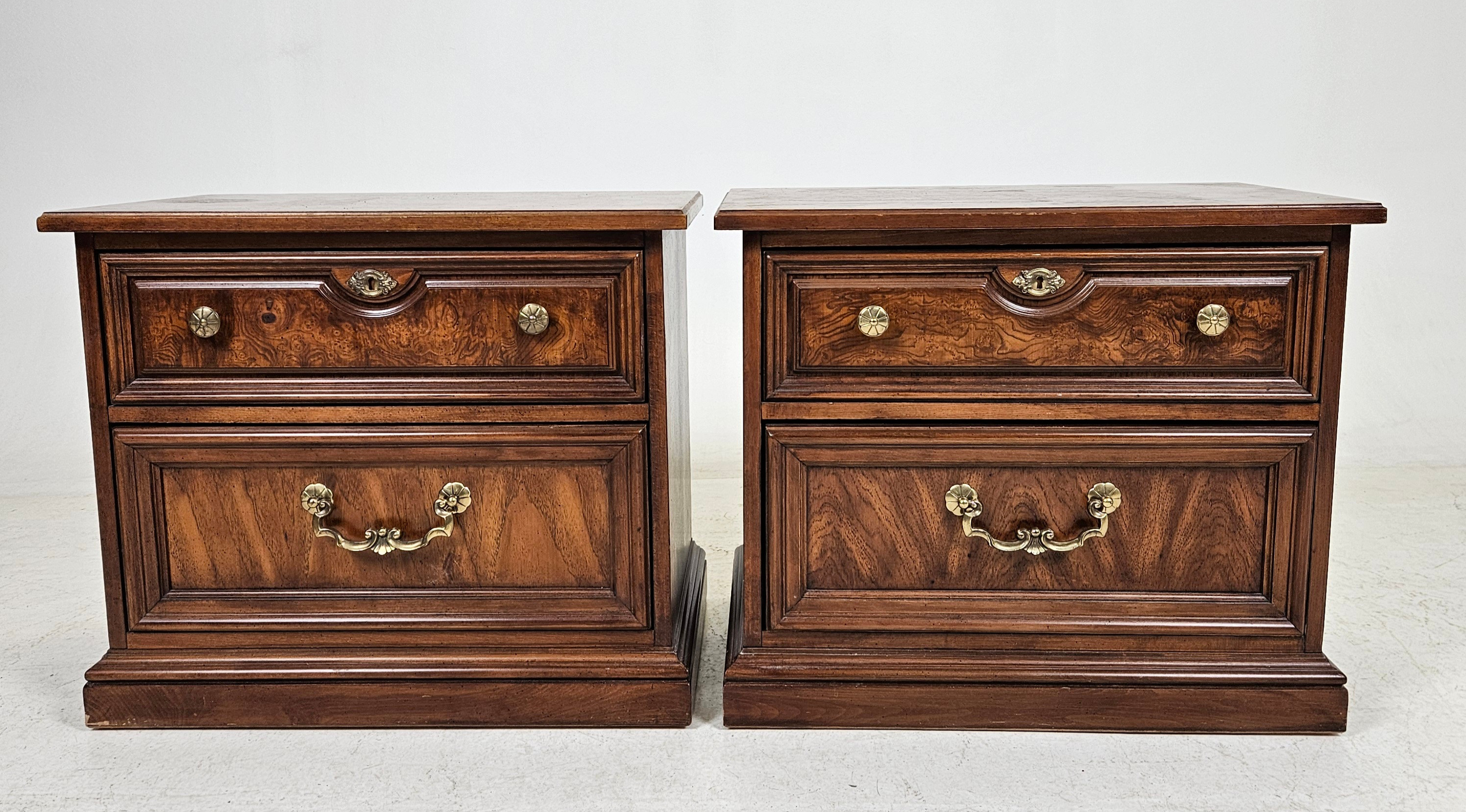 NATTBORD / BYRÅAR, ett par, Huntley, Thomasville, USA.