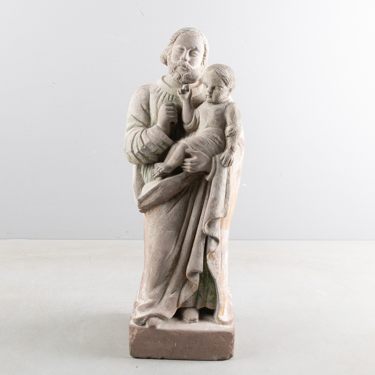 SKULPTUR, Josef med jesusbarnet, bemålad massa, 1900-talets första hälft.