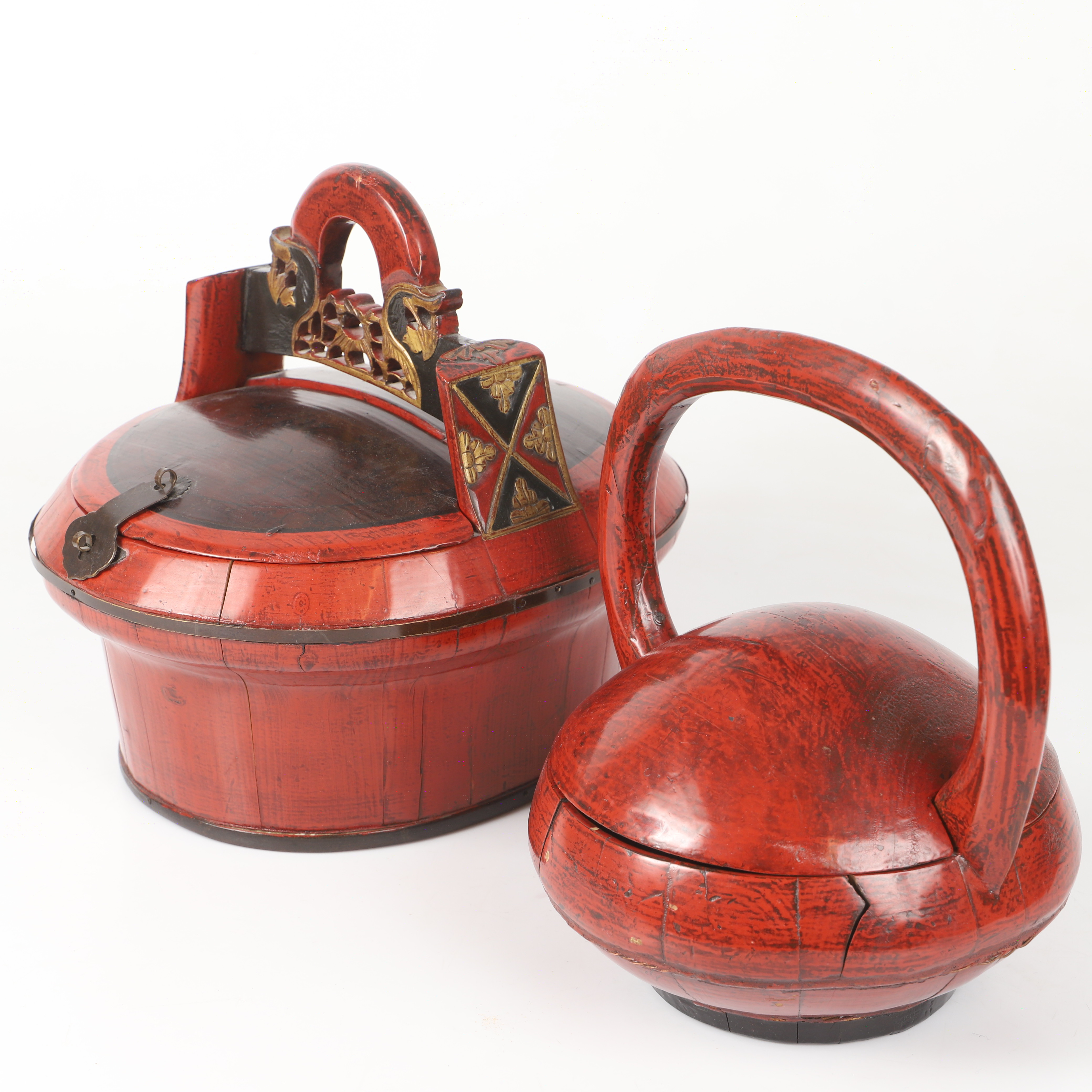 BRÖLLOPSKORGAR, 2 stycken, trä, Kina, 1900-tal.