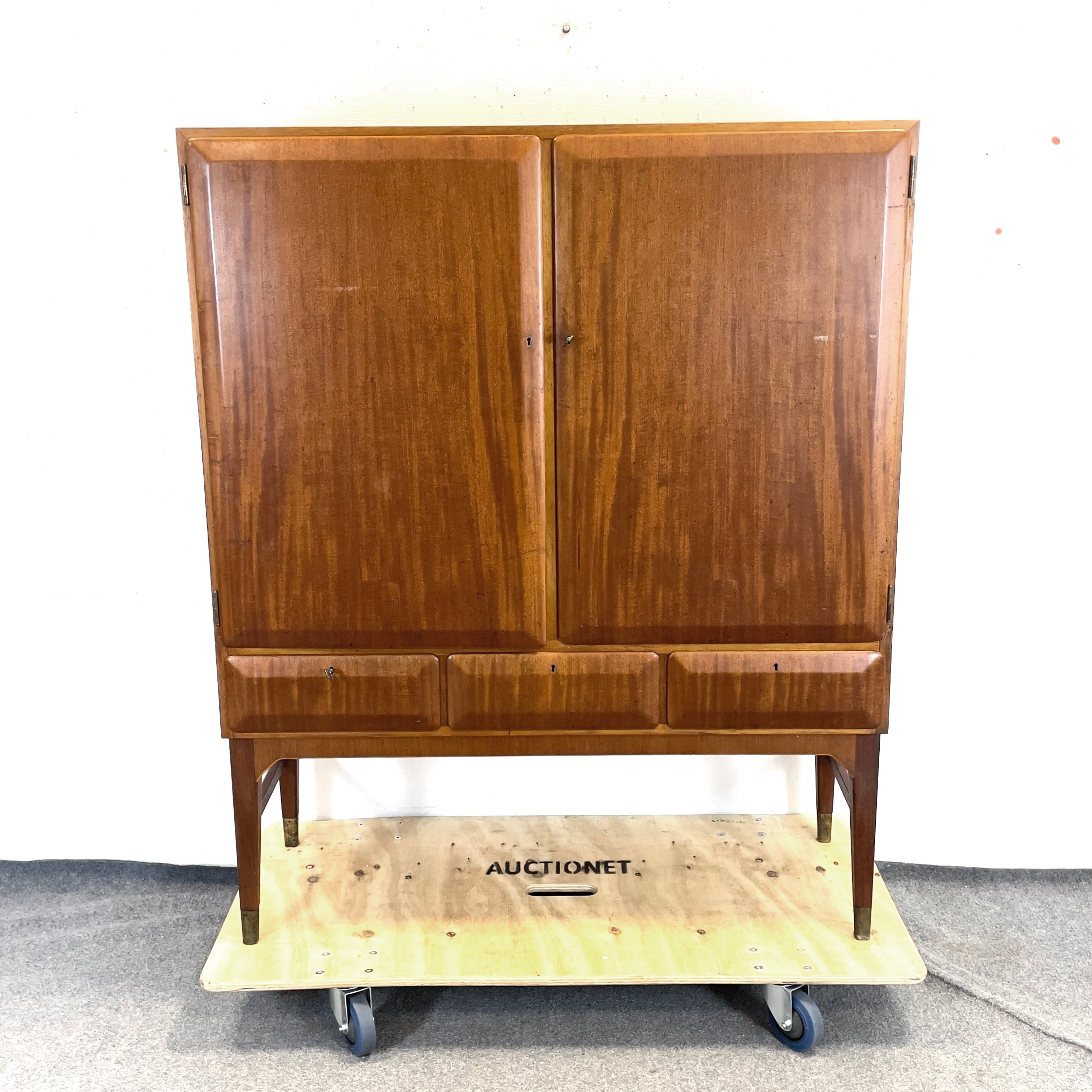 AXEL LARSSON. Skåp, teak, Bodafors, 1950/1960-tal.