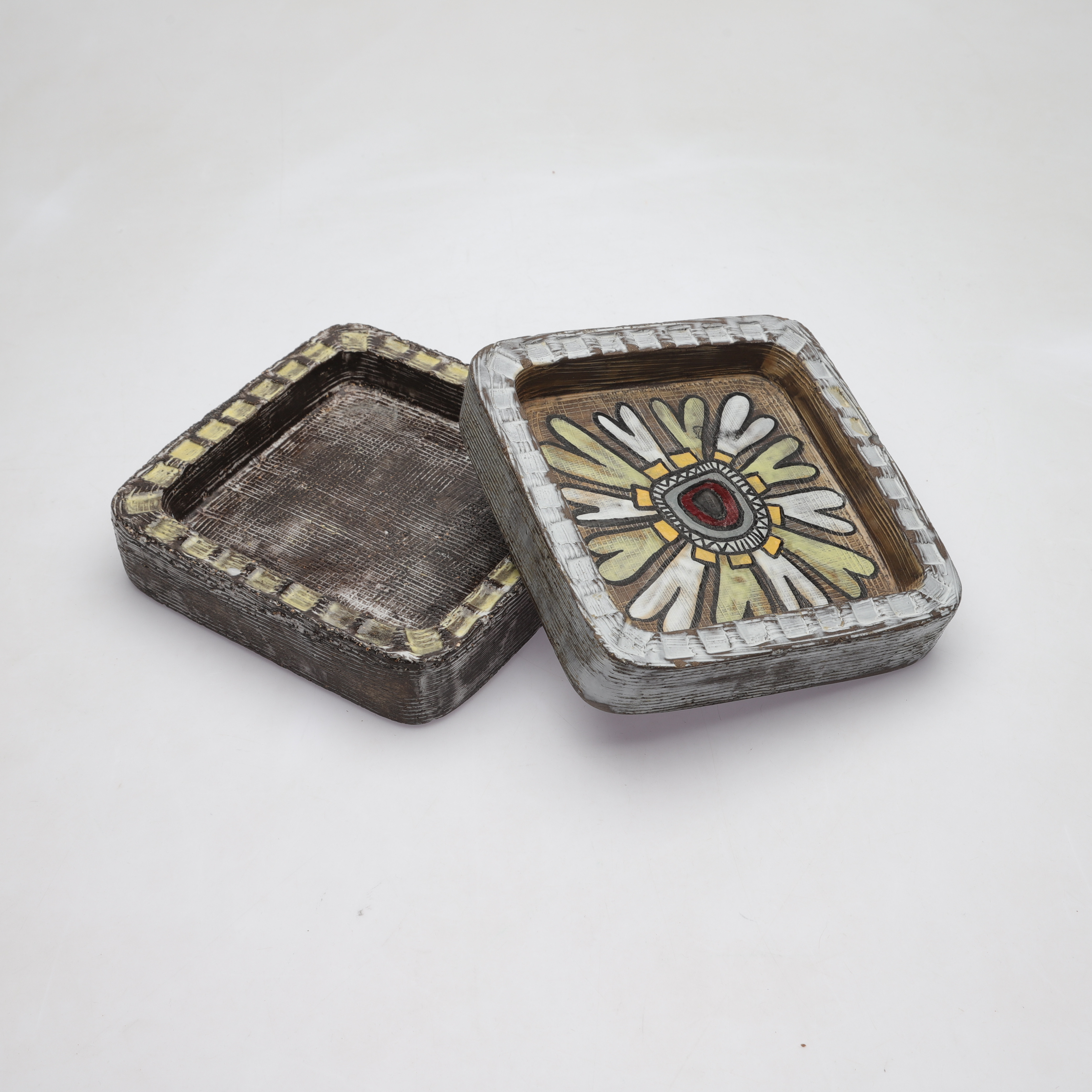 ASKFAT, 2 st, stengods, Mari Simmulson, Uppsala Ekeby.